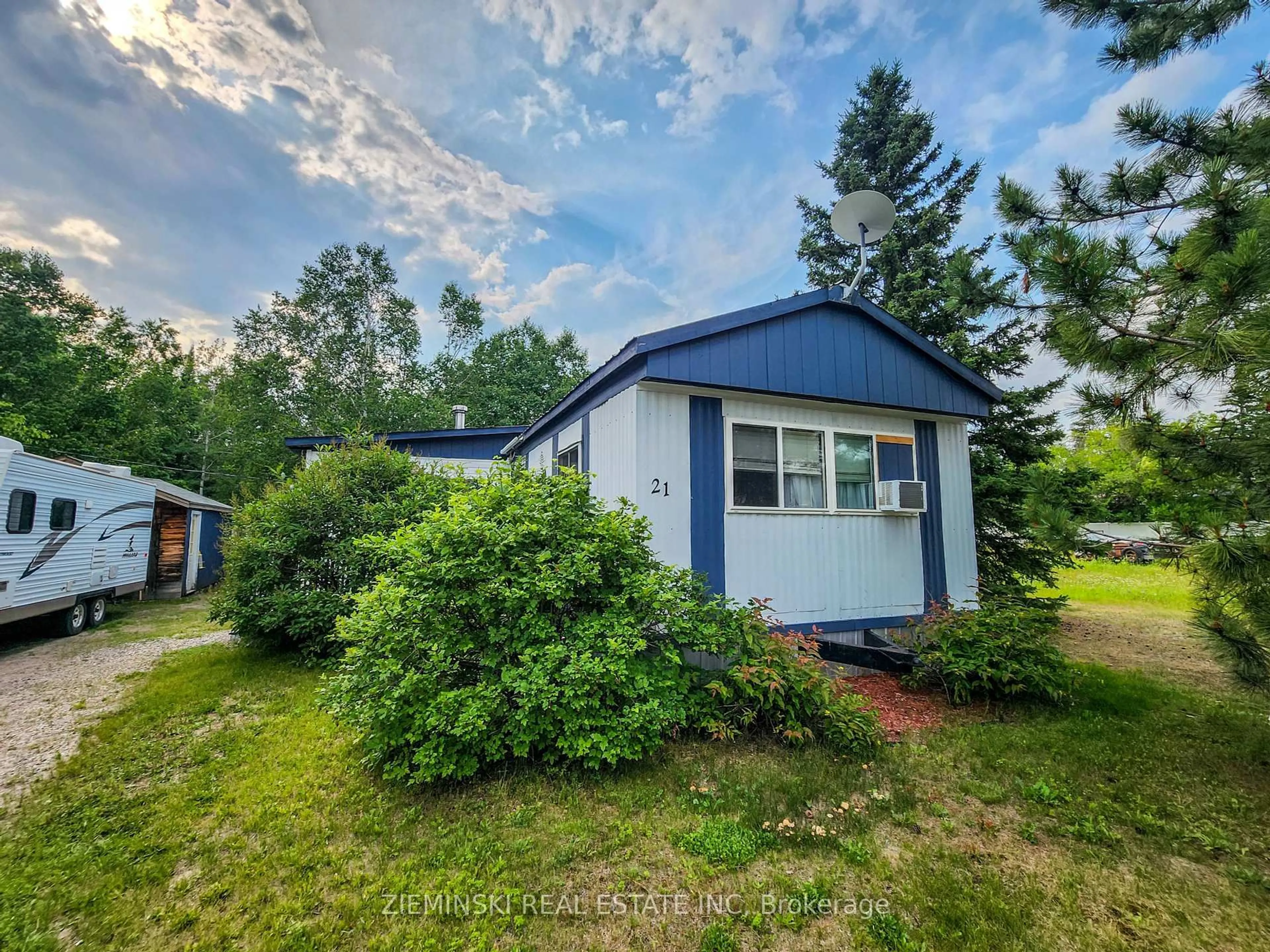 Shed for 21-8885 11 Highway, Iroquois Falls Ontario P0K 1G0