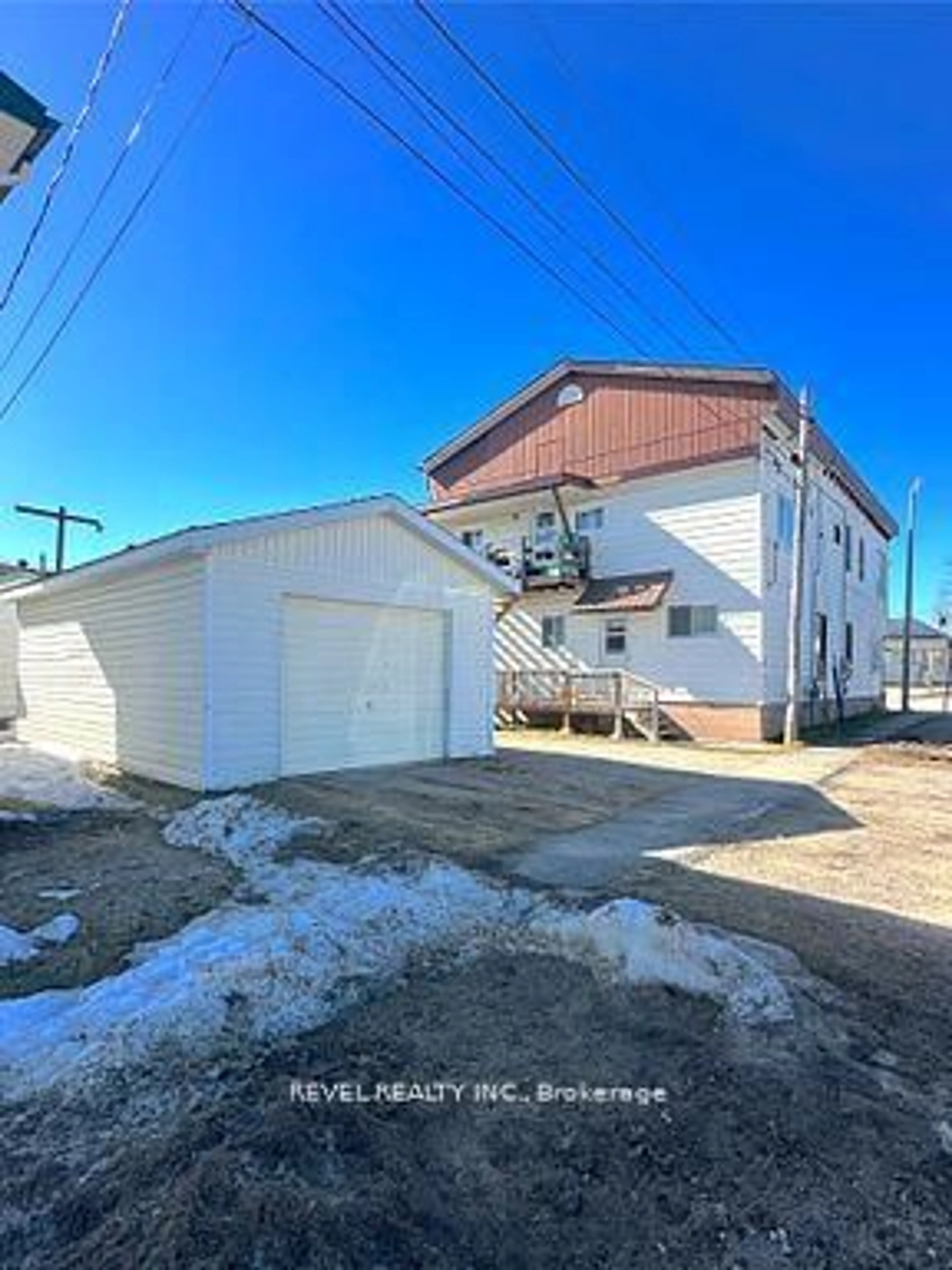 A pic from outside/outdoor area/front of a property/back of a property/a pic from drone, street for 387 Main St, Iroquois Falls Ontario P0K 1G0