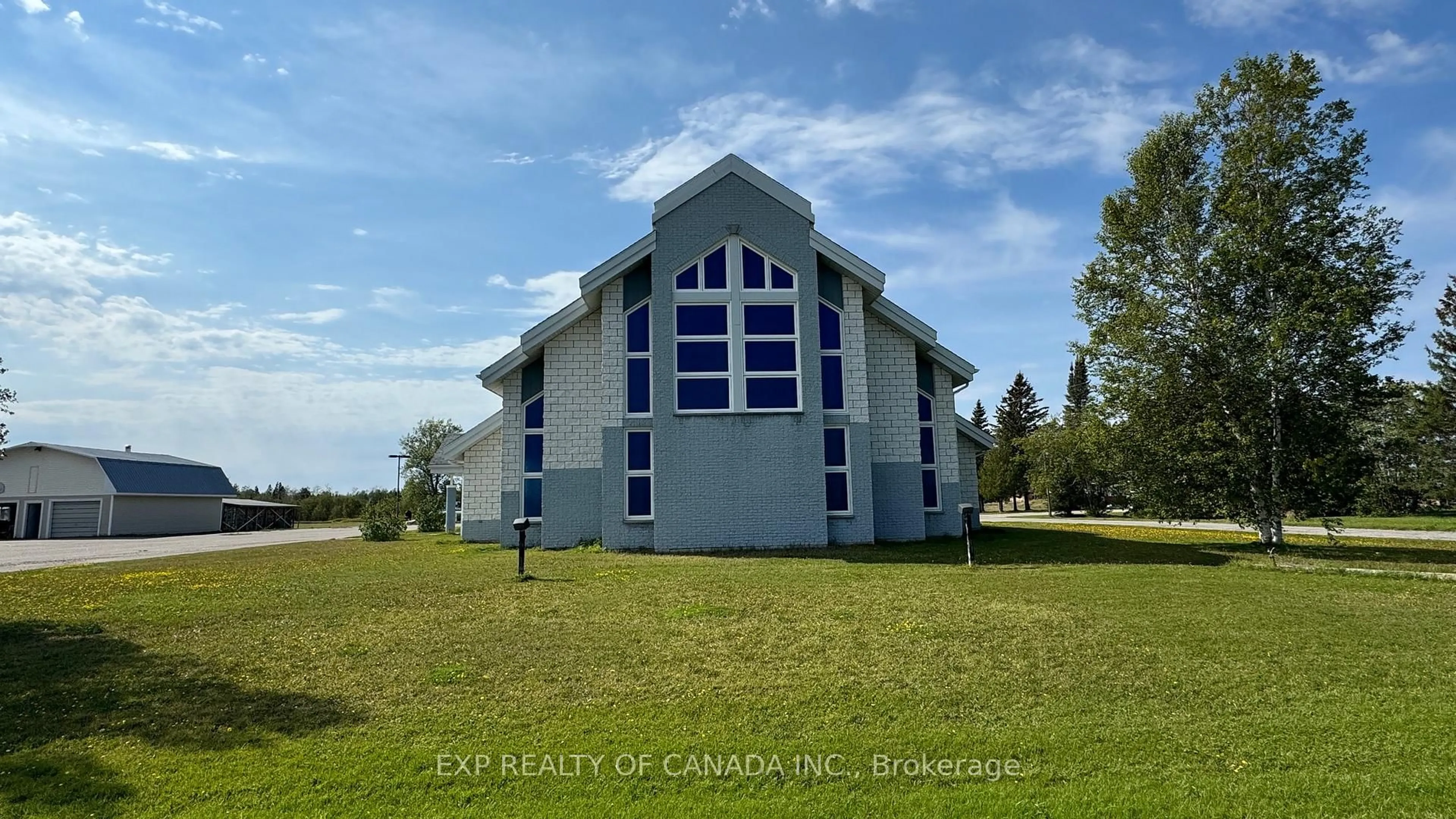 Home with vinyl exterior material, building for 2323 GENIER Rd, Cochrane Ontario P0L 1C0