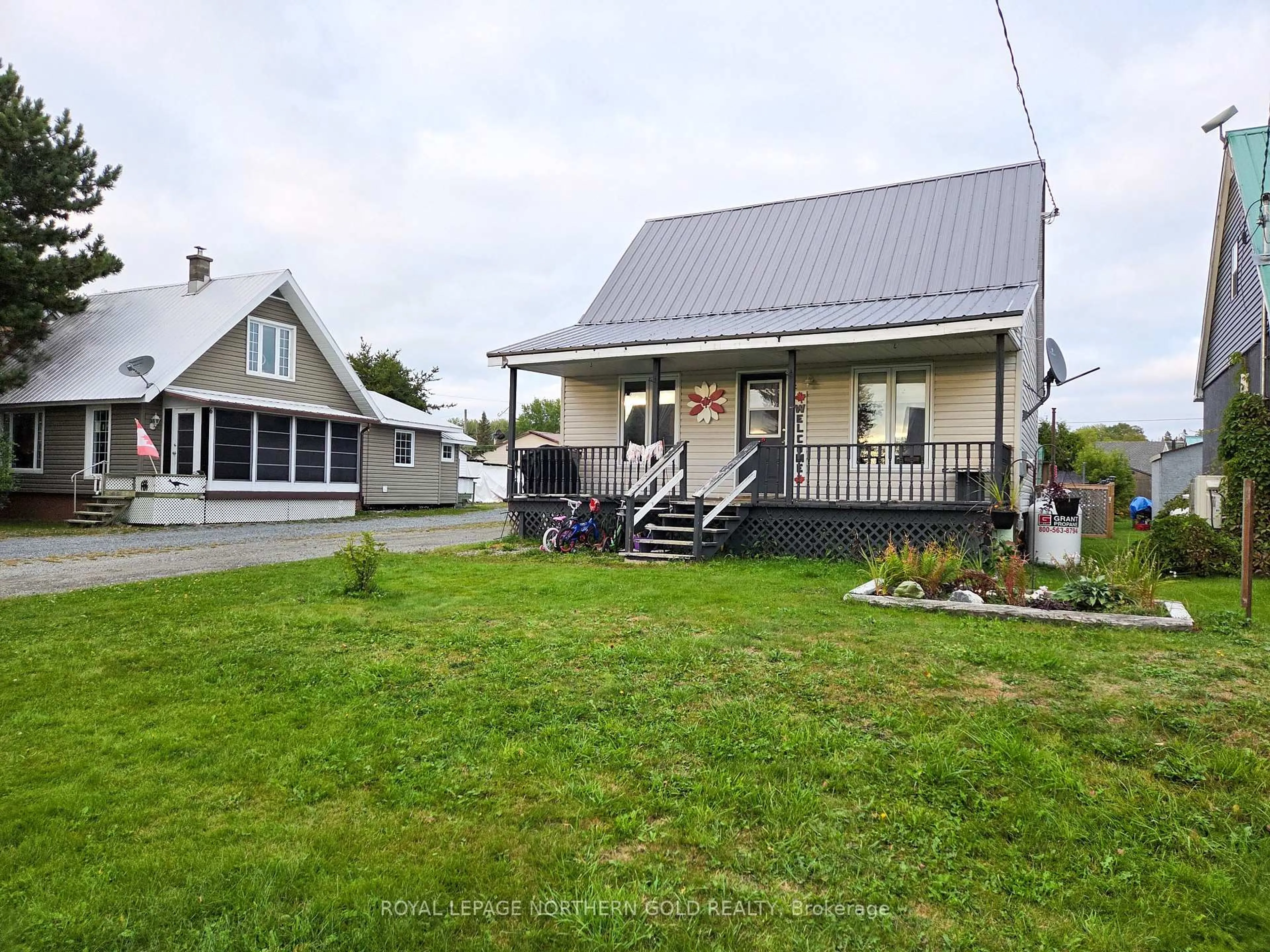 A pic from outside/outdoor area/front of a property/back of a property/a pic from drone, street for 4 Twenty-Ninth St, Kirkland Lake Ontario P0K 1X0
