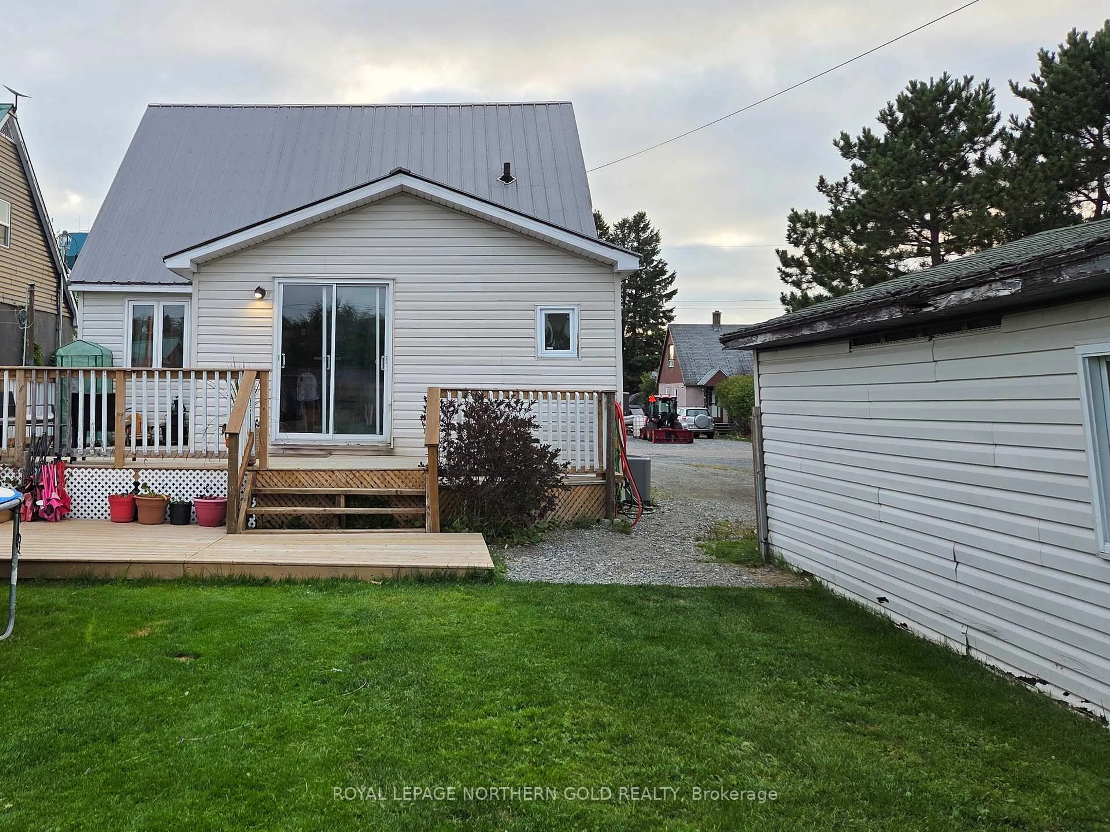 A pic from outside/outdoor area/front of a property/back of a property/a pic from drone, street for 4 Twenty-Ninth St, Kirkland Lake Ontario P0K 1X0