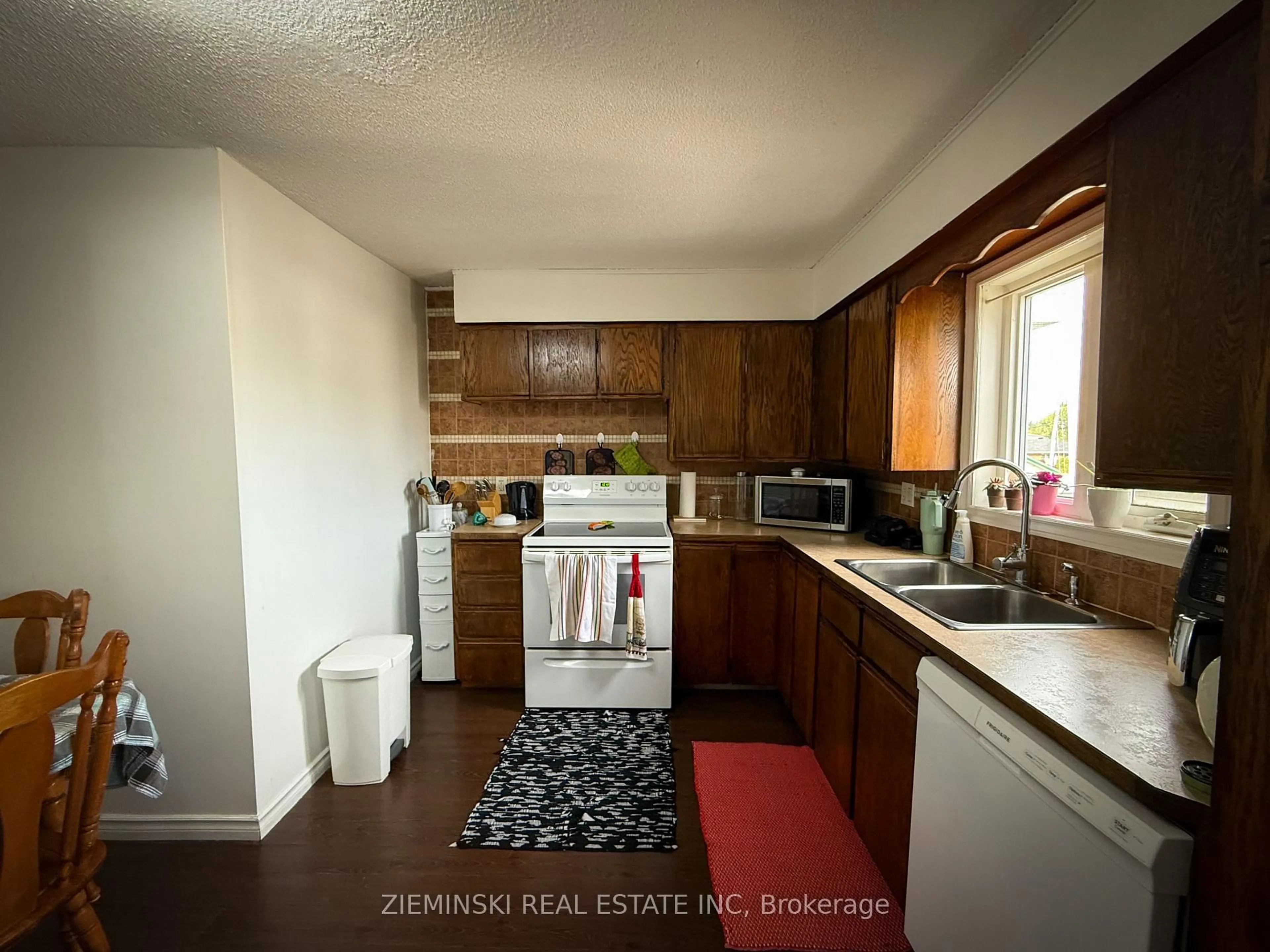 Standard kitchen, unknown for 18 Laurier Ave, Timmins Ontario P4N 4G5