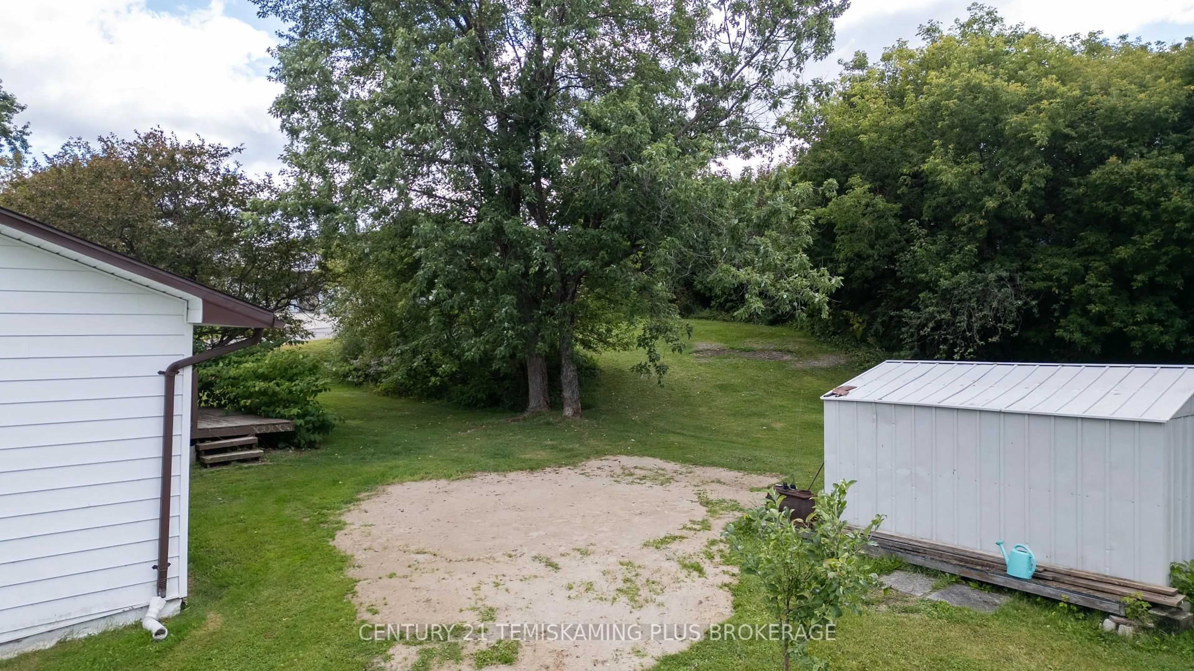 A pic from outside/outdoor area/front of a property/back of a property/a pic from drone, water/lake/river/ocean view for 242 Bruce St, Temiskaming Shores Ontario P0J 1H0