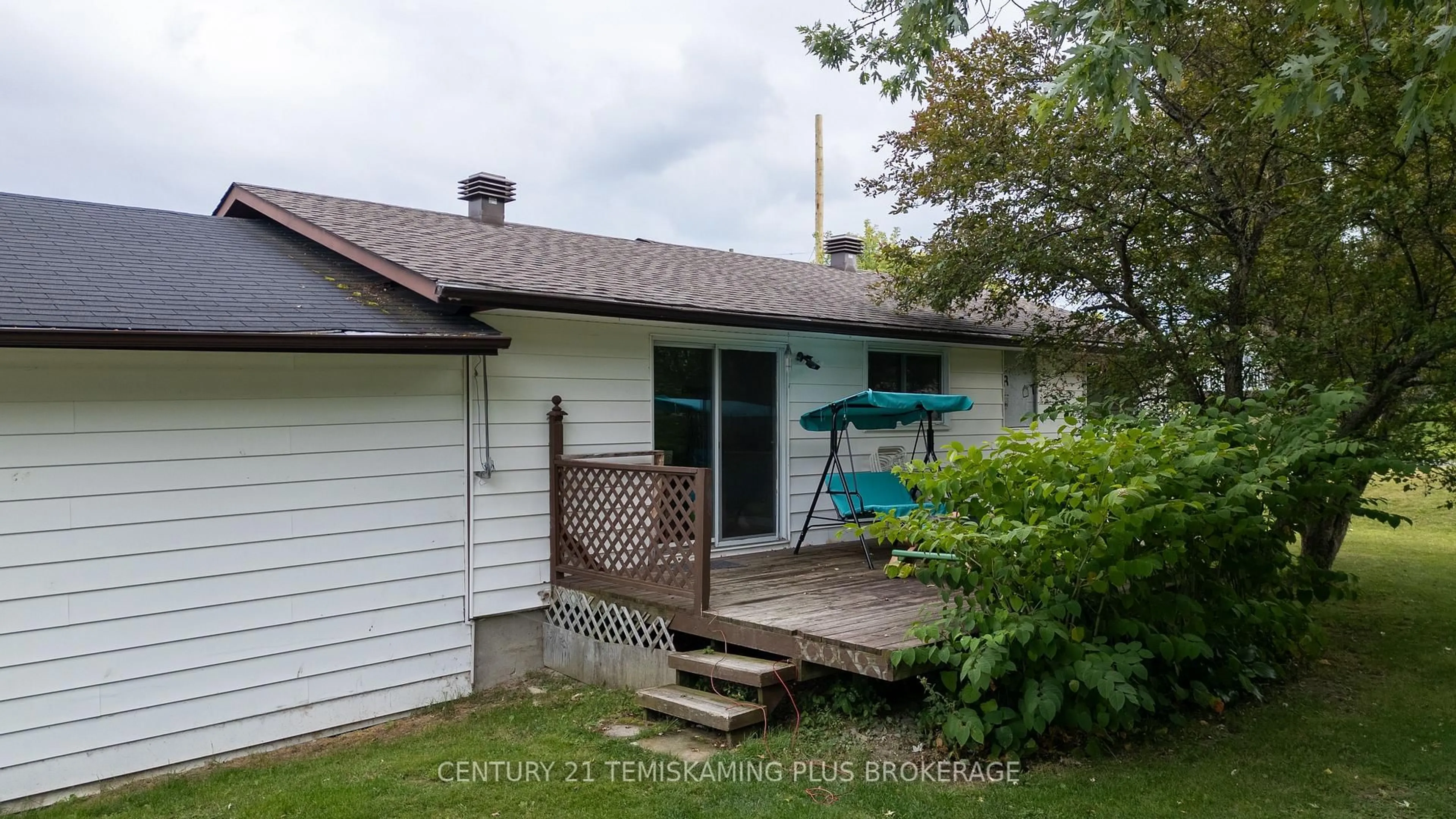 Patio, unknown for 242 Bruce St, Temiskaming Shores Ontario P0J 1H0