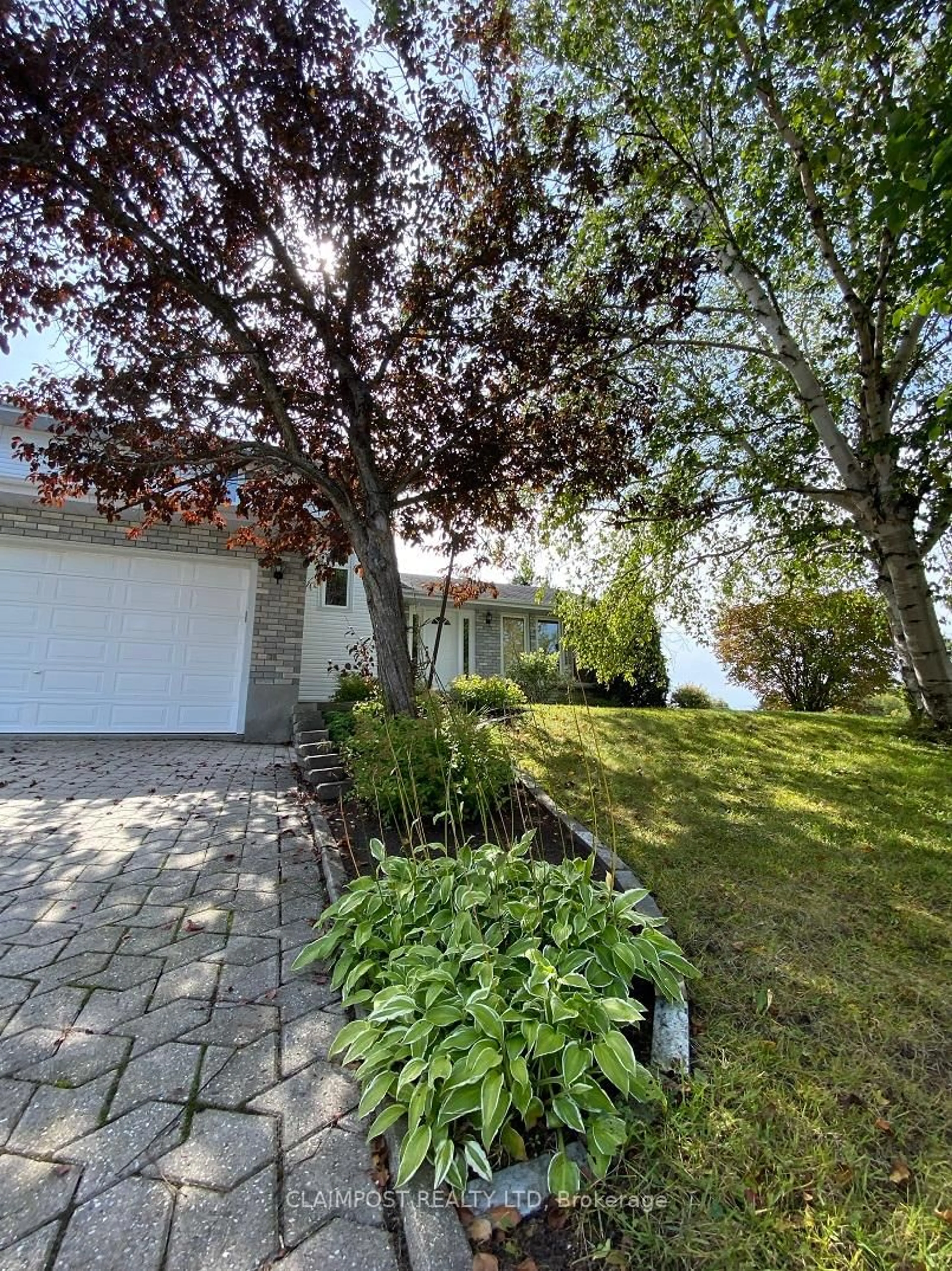 A pic from outside/outdoor area/front of a property/back of a property/a pic from drone, street for 2 Poplar Cres, Iroquois Falls Ontario P0K 1E0