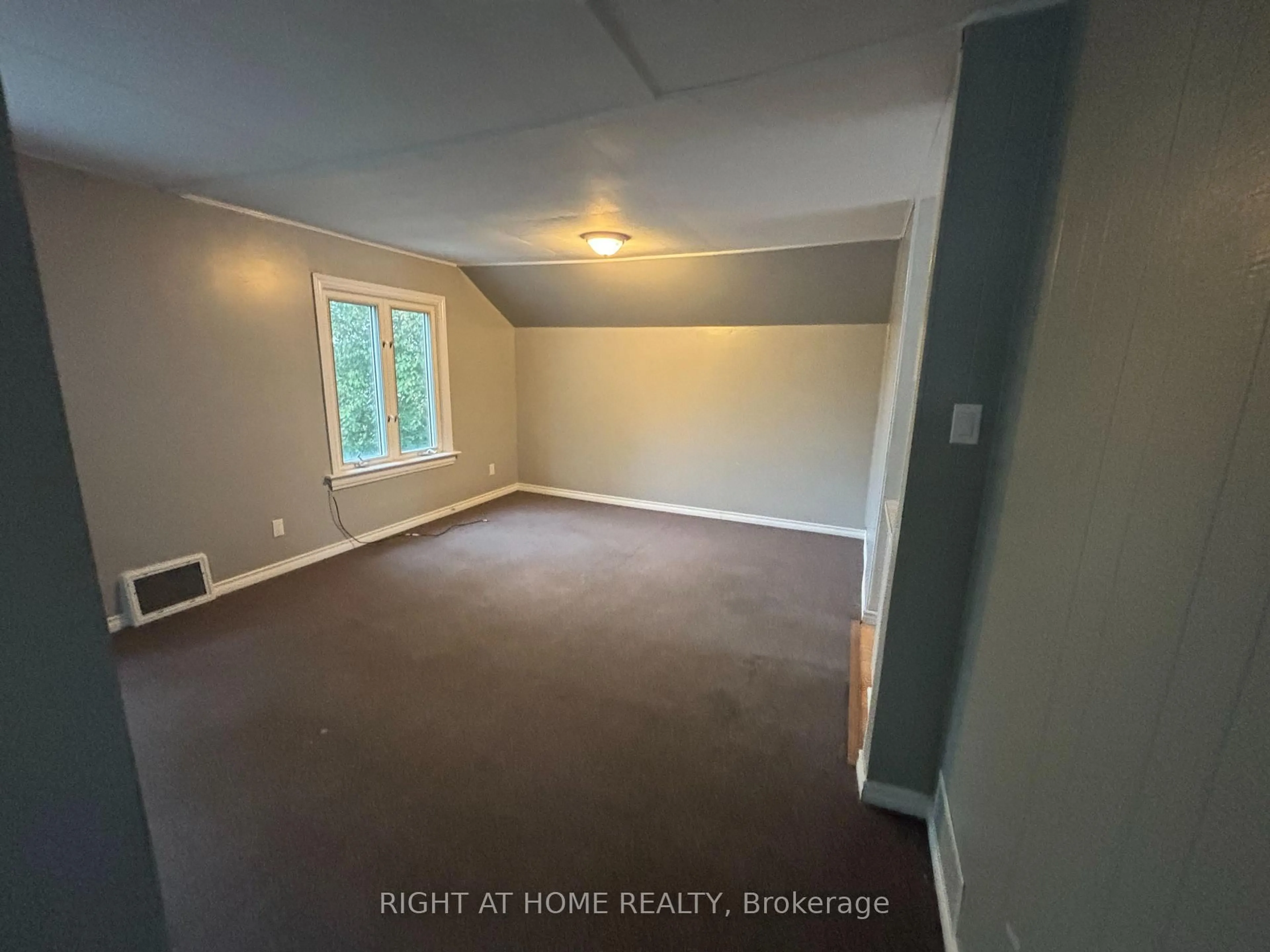 A pic of a room for 58 Second St, Kirkland Lake Ontario P2N 1R5