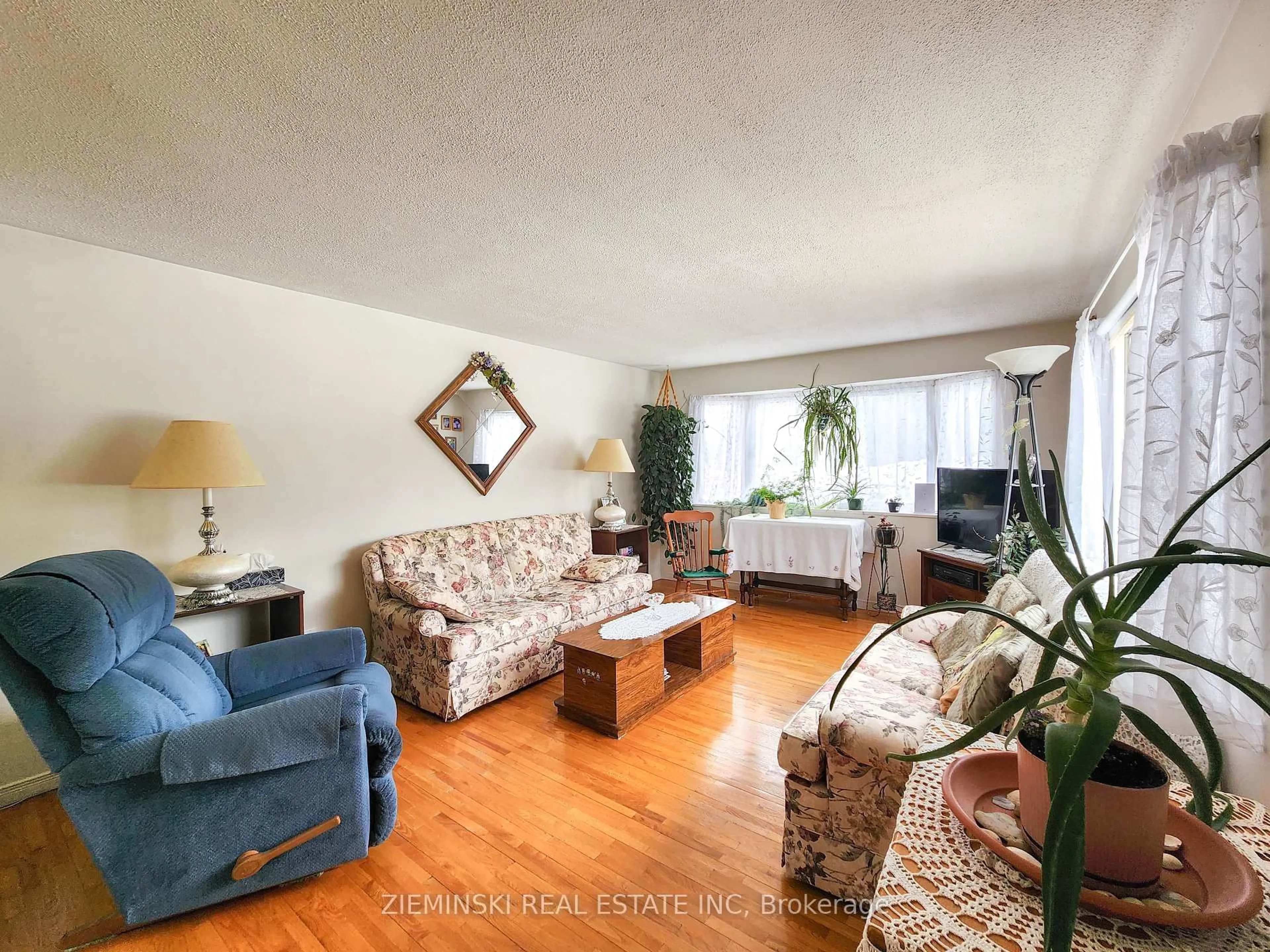 Living room with furniture, unknown for 9-8885 11 Highway, Iroquois Falls Ontario P0K 1G0