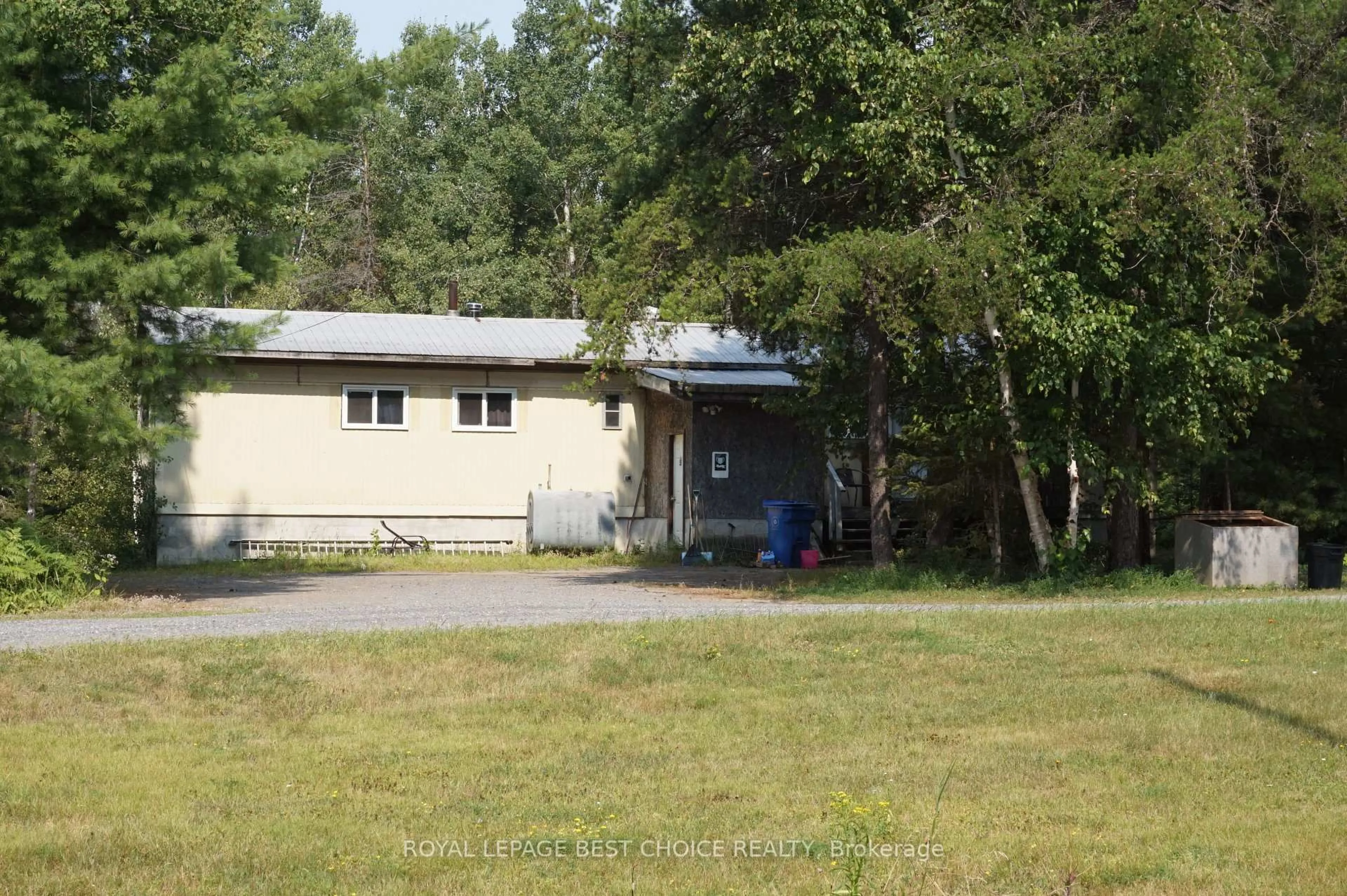 Shed for 918012 Portage Bay Rd, Timiskaming Ontario P0J 1C0