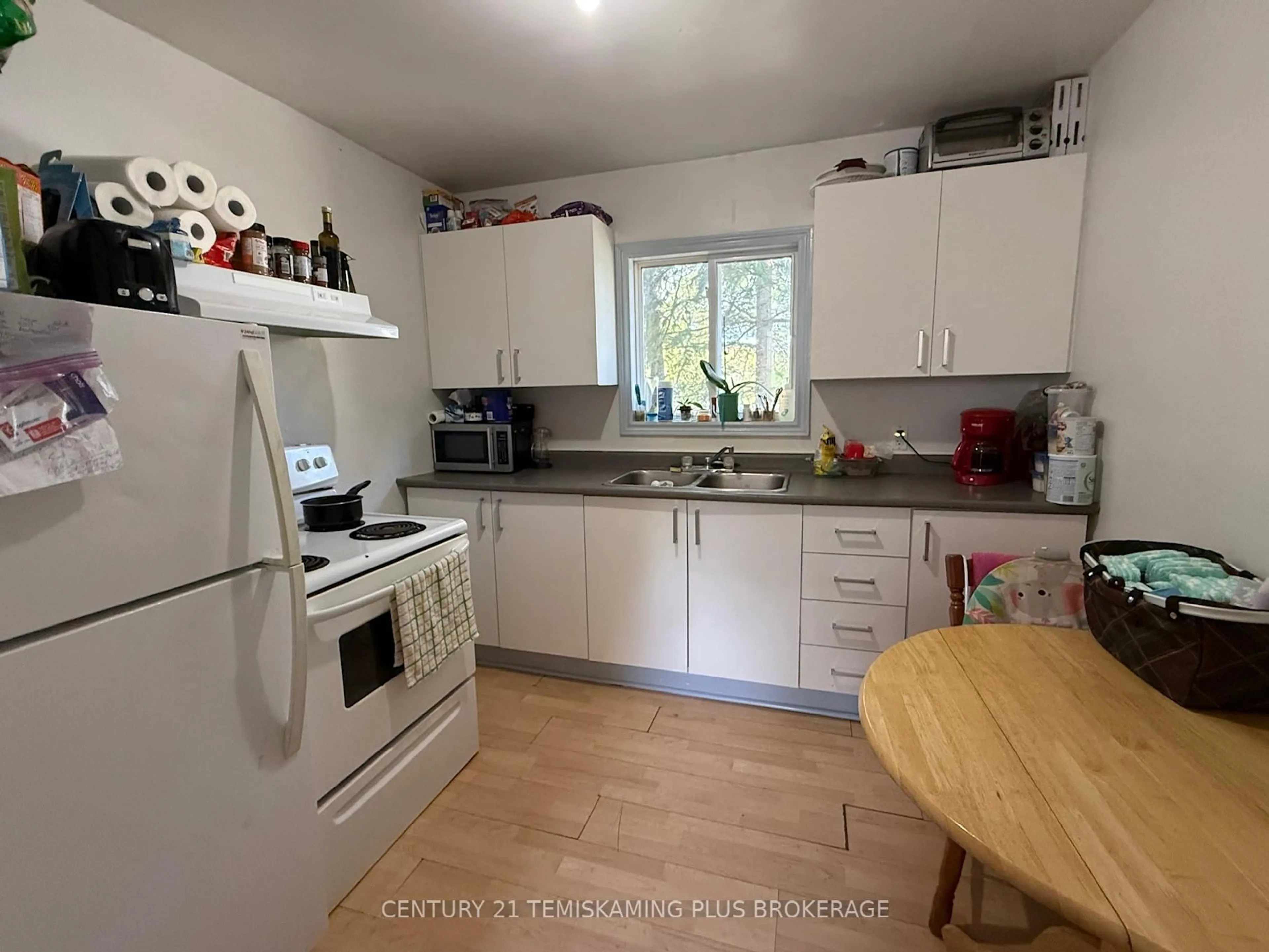 Standard kitchen, unknown for 1&3 Colville St, Kirkland Lake Ontario P0K 1X0