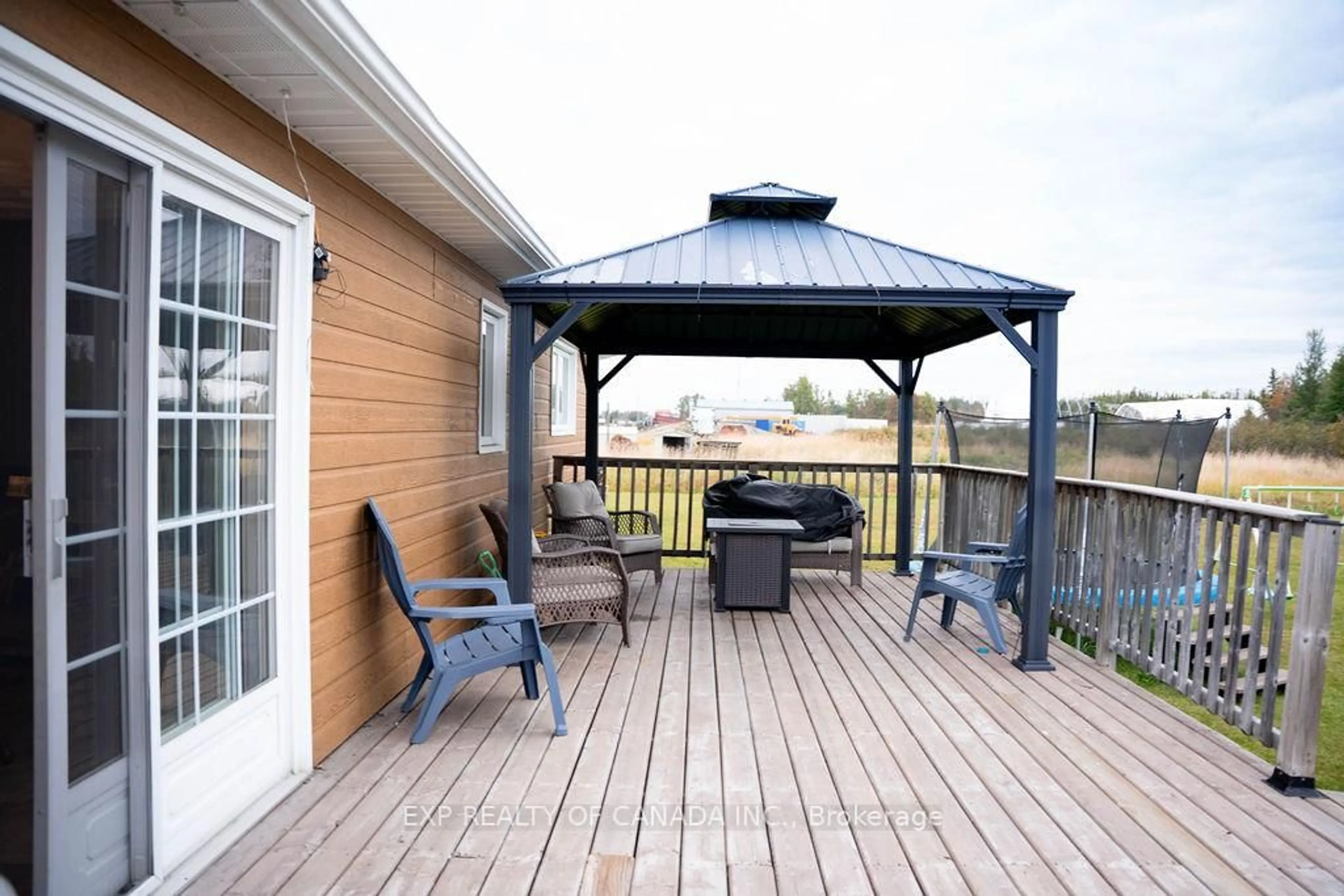 Patio, water/lake/river/ocean view for 132 Highway No. 11 SOUTH Highway, Cochrane Ontario P0L 1C0