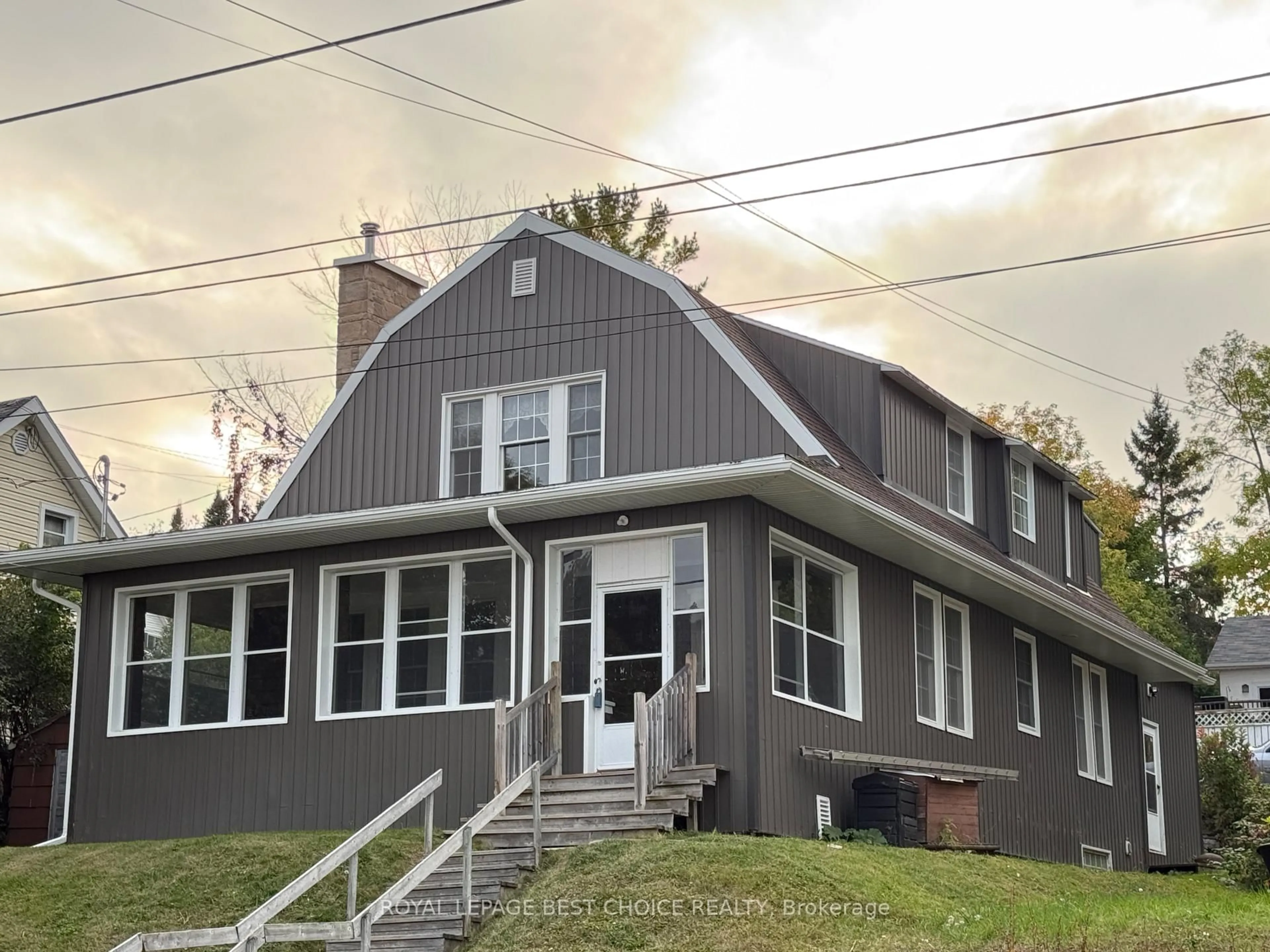 Home with vinyl exterior material, street for 640 Brewster St, Temiskaming Shores Ontario P0J 1K0