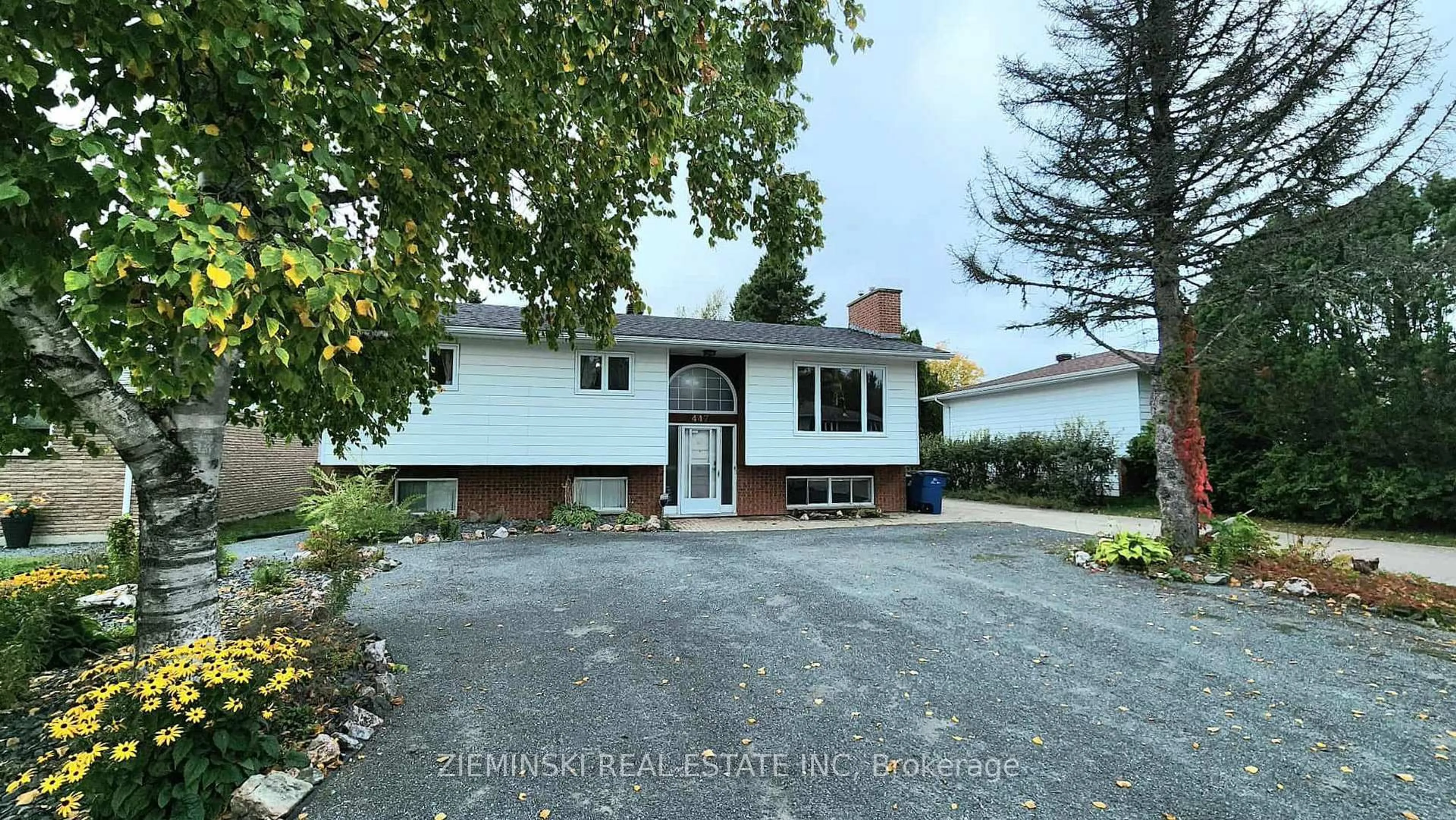 Unknown for 447 Eleventh Ave, Cochrane Ontario P0L 1C0