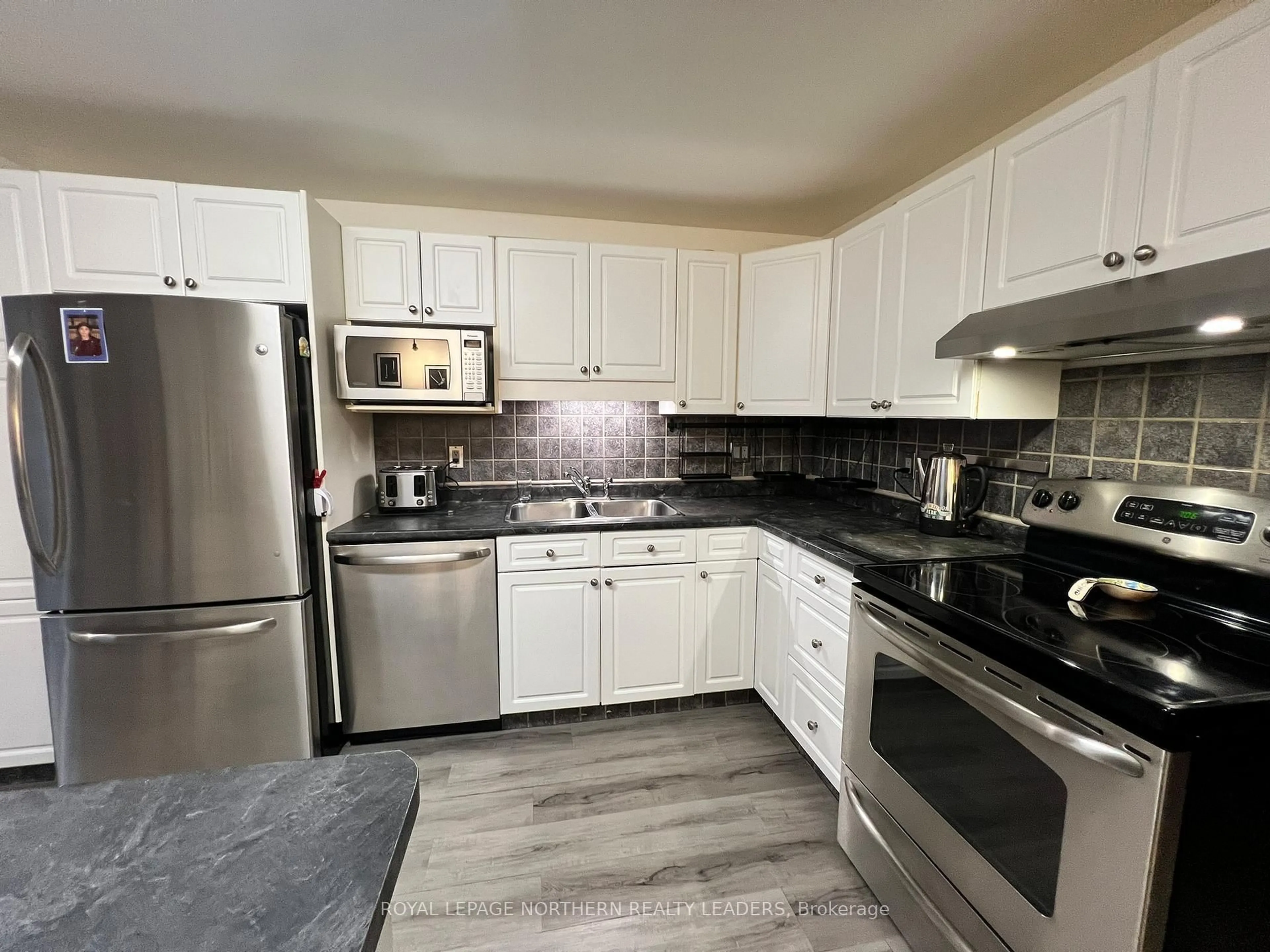 Standard kitchen, unknown for 114 Summers Ave, Timmins Ontario P0N 1H0