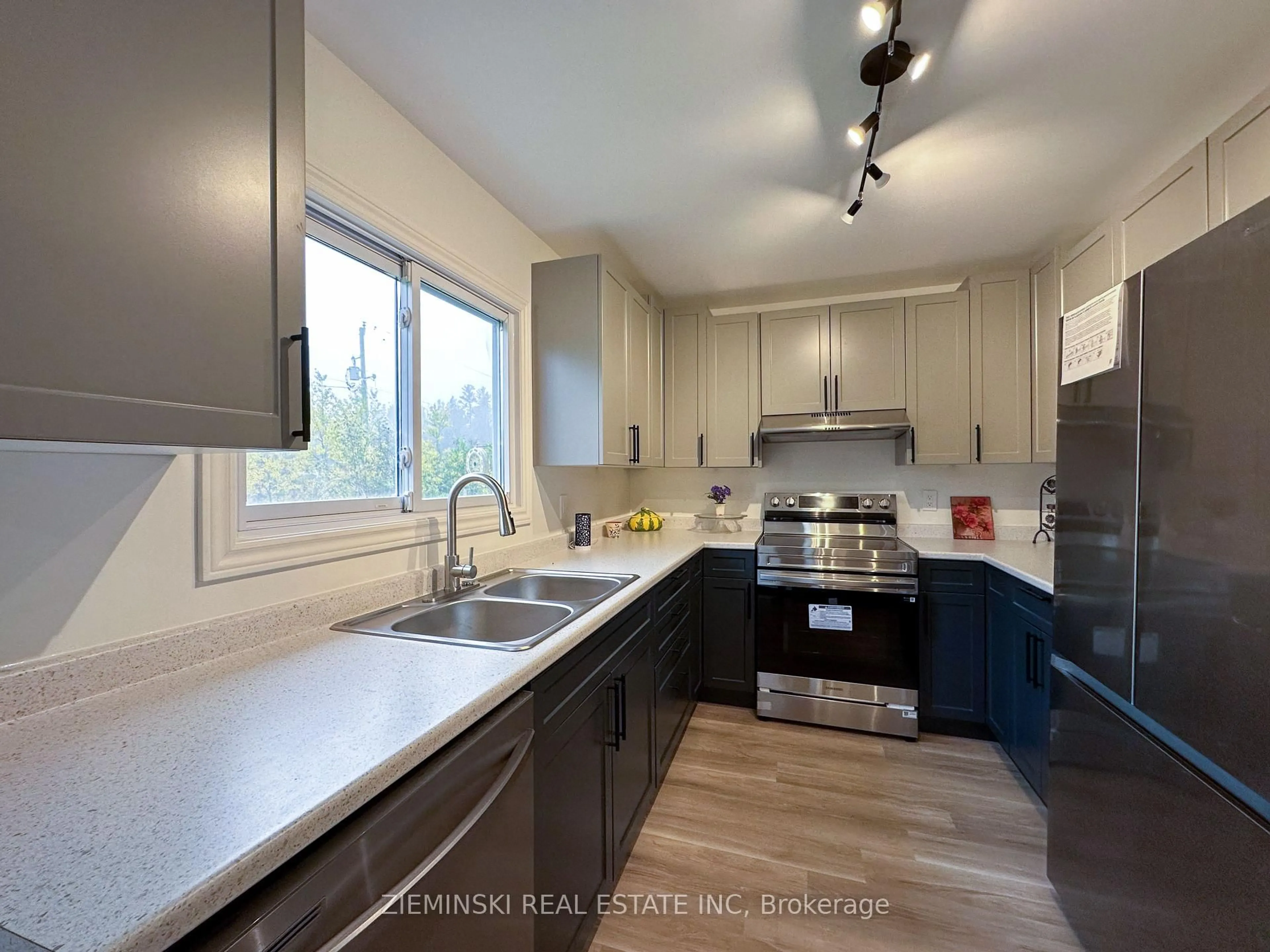 Open concept kitchen, unknown for 1099 Besaw Rd, Iroquois Falls Ontario P0K 1G0