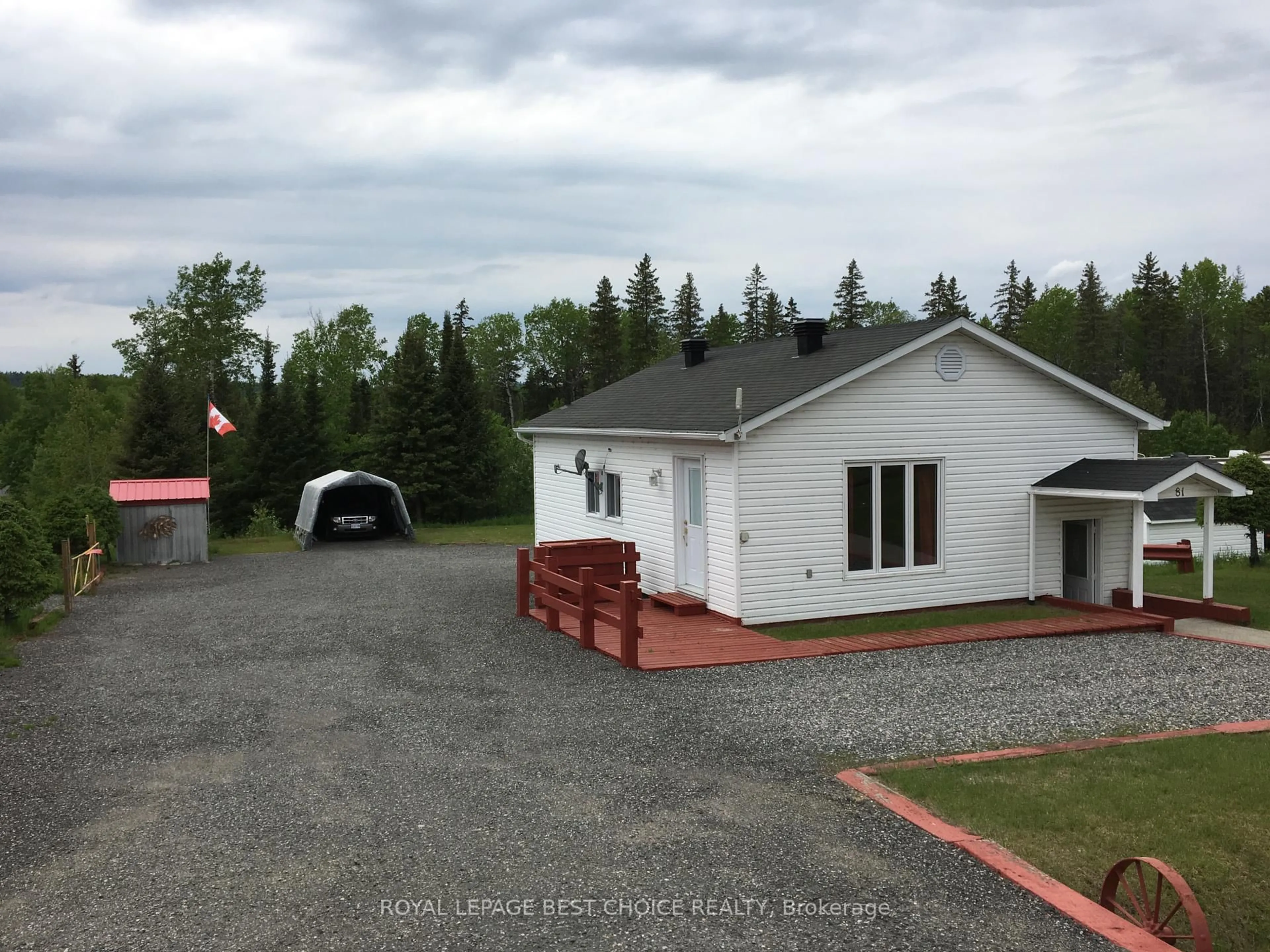 A pic from outside/outdoor area/front of a property/back of a property/a pic from drone, building for 81 Main St, Timiskaming Ontario P0J 1N0