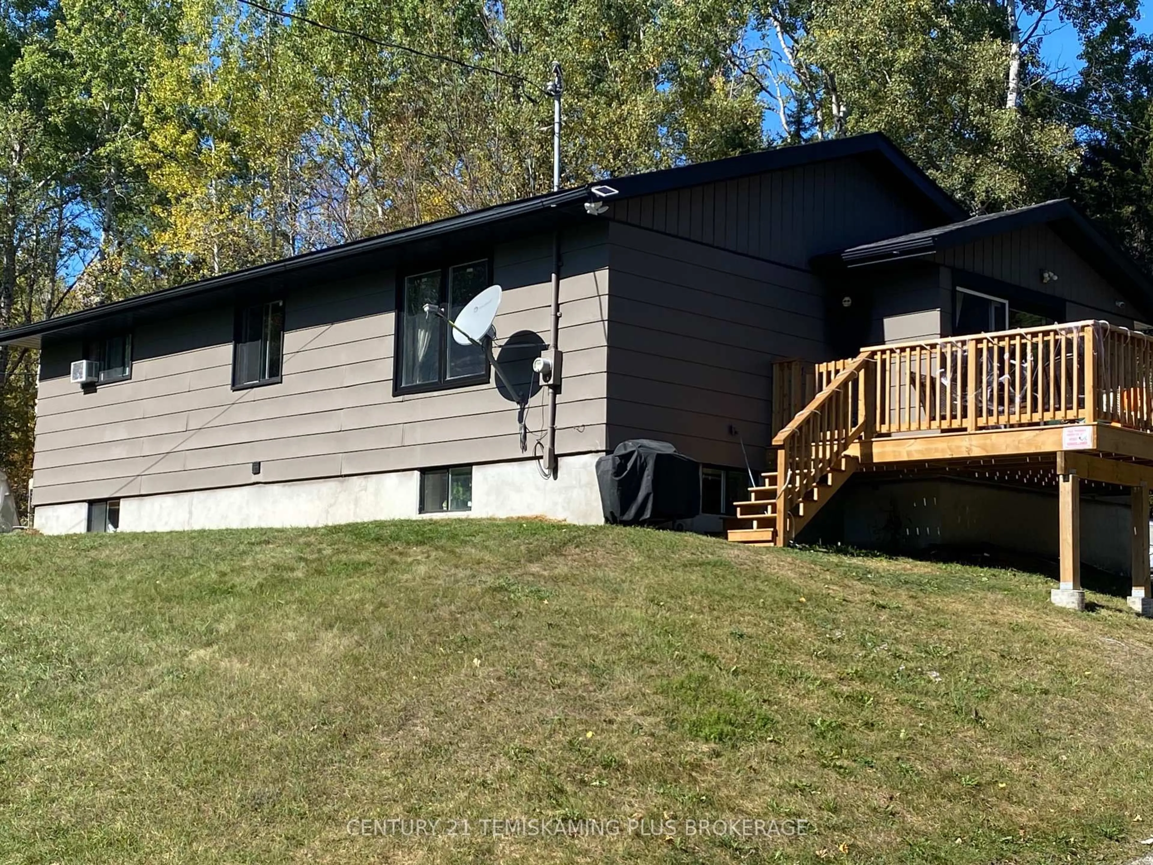 Home with vinyl exterior material, unknown for 466609 Kerr Lake Rd, Timiskaming Ontario P0J 1C0