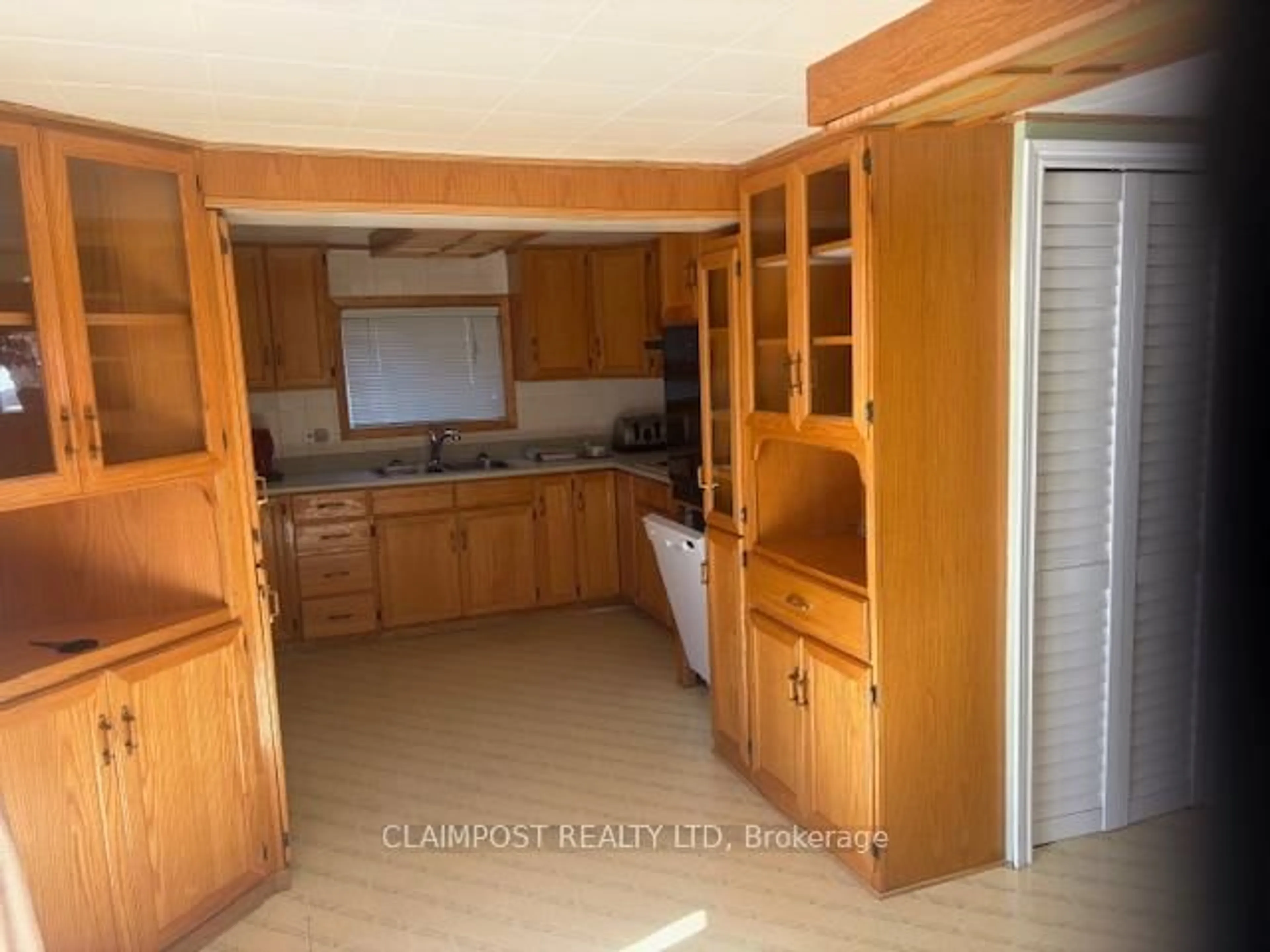 Standard kitchen, unknown for 143 Dome Ave, Timmins Ontario P0N 1H0