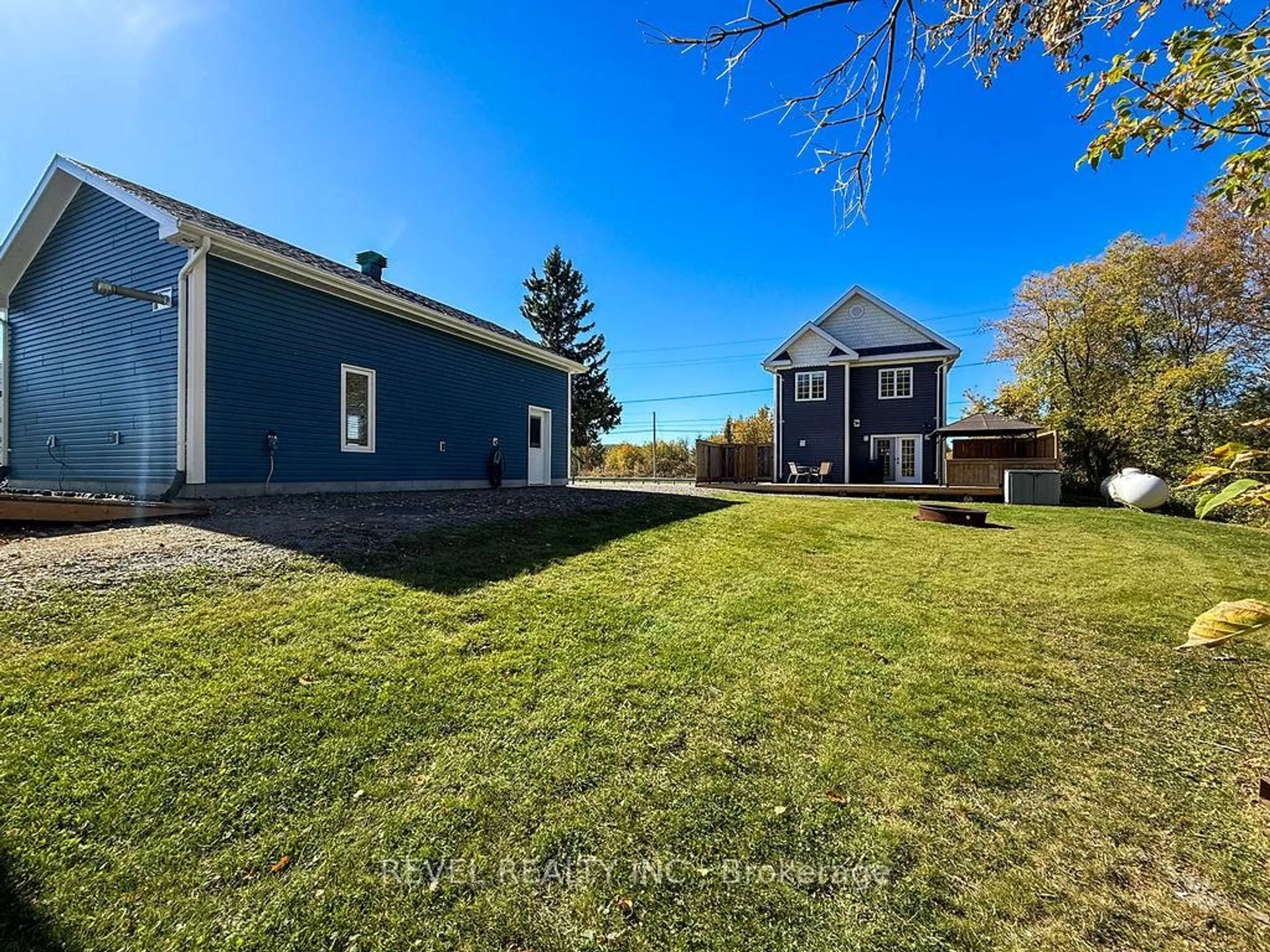 A pic from outside/outdoor area/front of a property/back of a property/a pic from drone, unknown for 33 Evans St, Timmins Ontario P0N 1H0