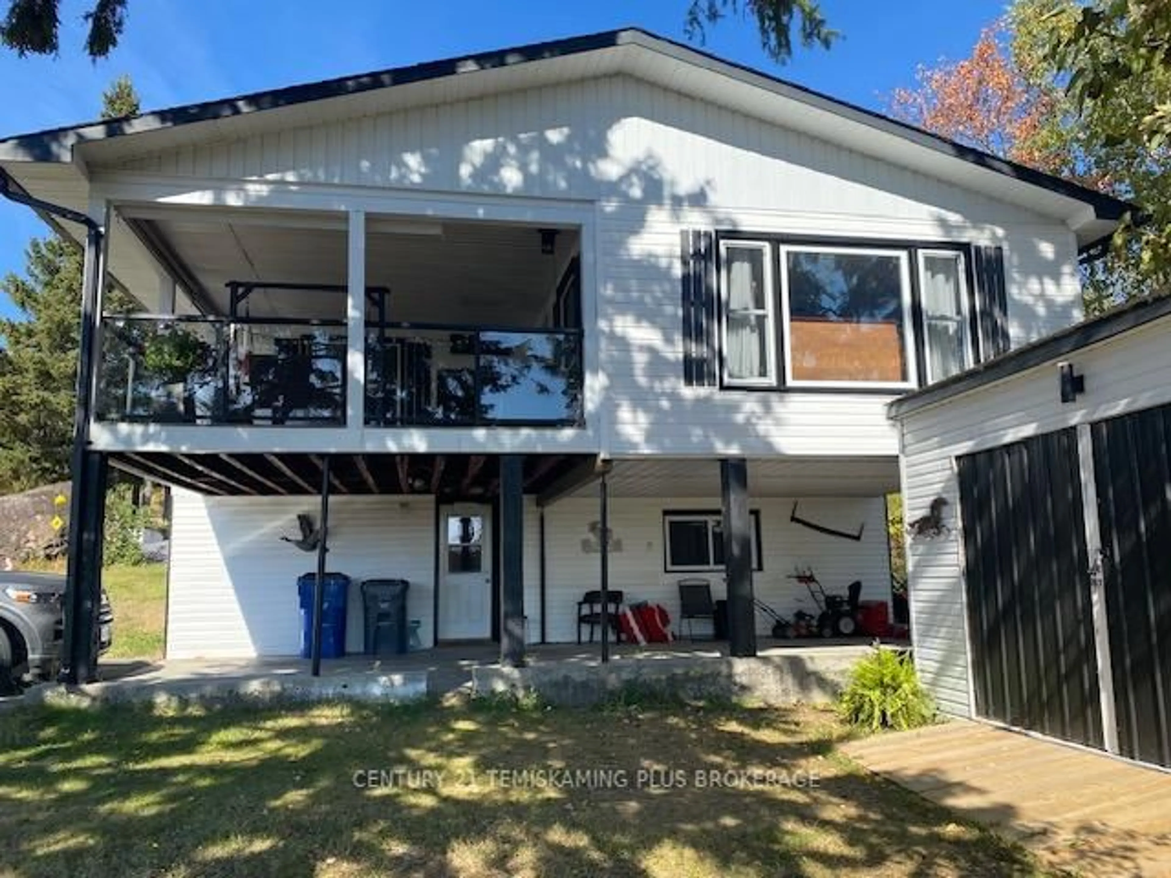 Home with vinyl exterior material, unknown for 49 Galena St, Cobalt Ontario P0J 1C0
