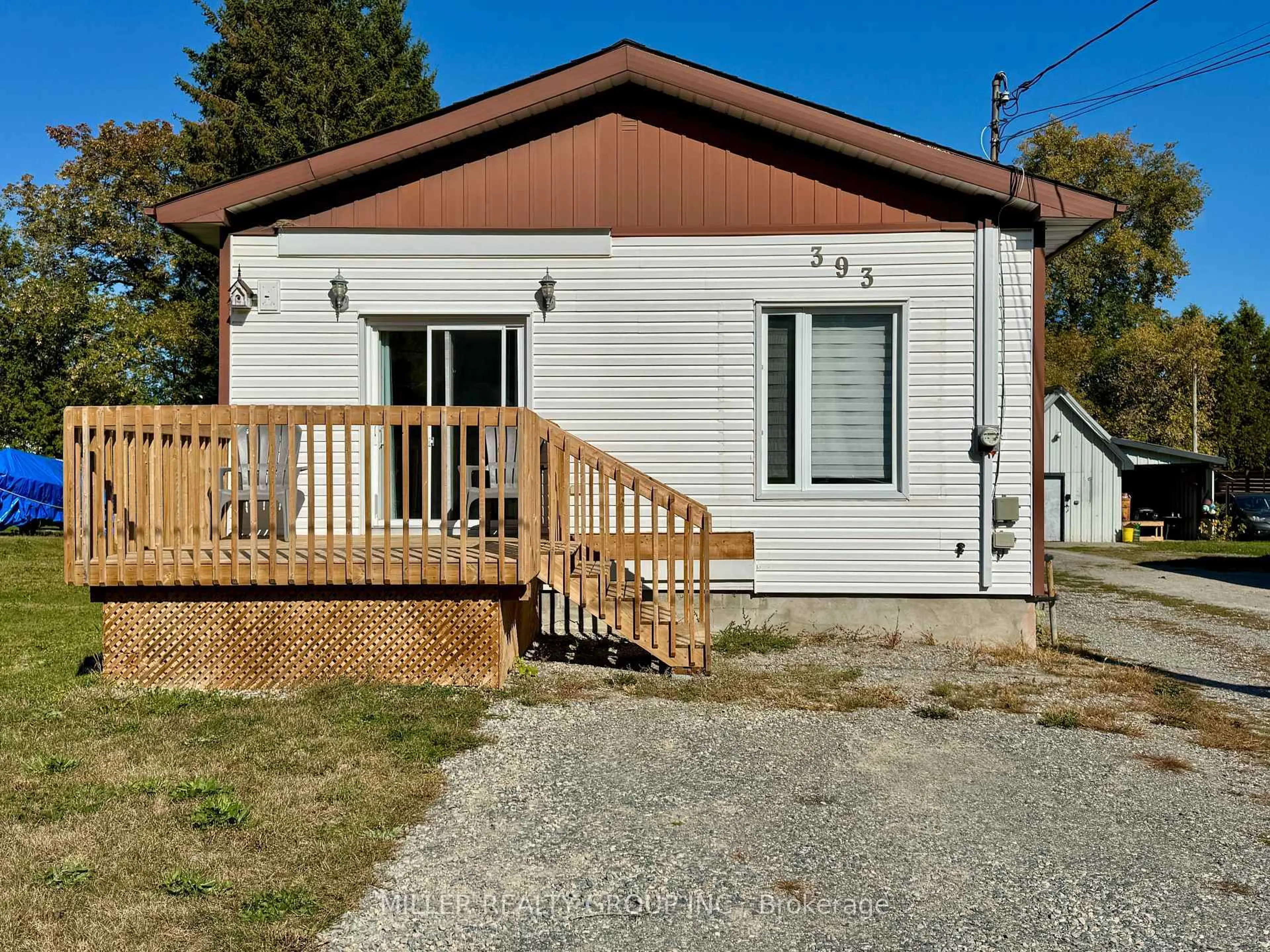 Home with vinyl exterior material, street for 393 McCamus St, Temiskaming Shores Ontario P0J 1P0