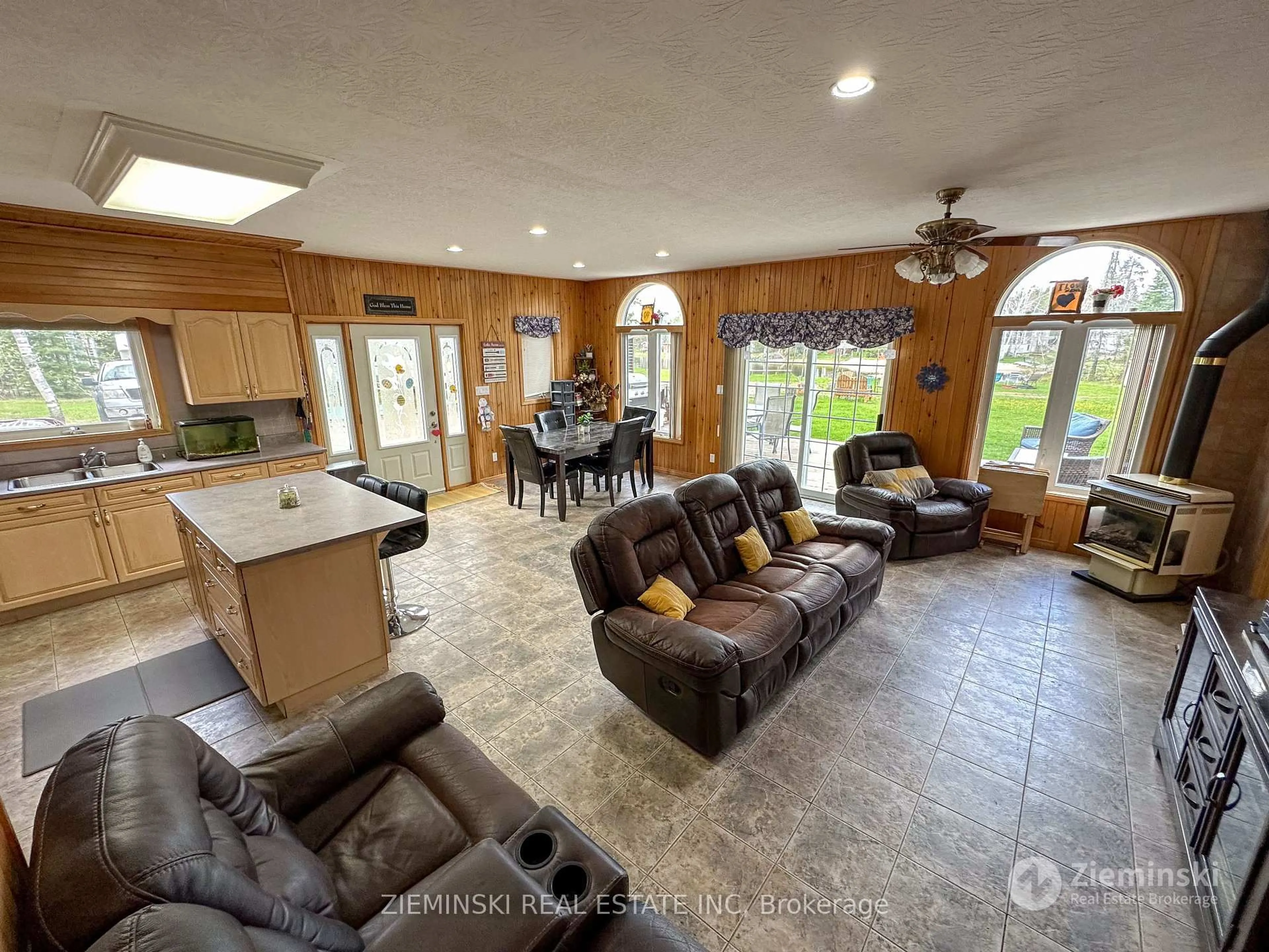 Open concept kitchen, ceramic/tile floor for 167 & 169 Nellie Lake Rd, Cochrane Ontario P0K 1G0