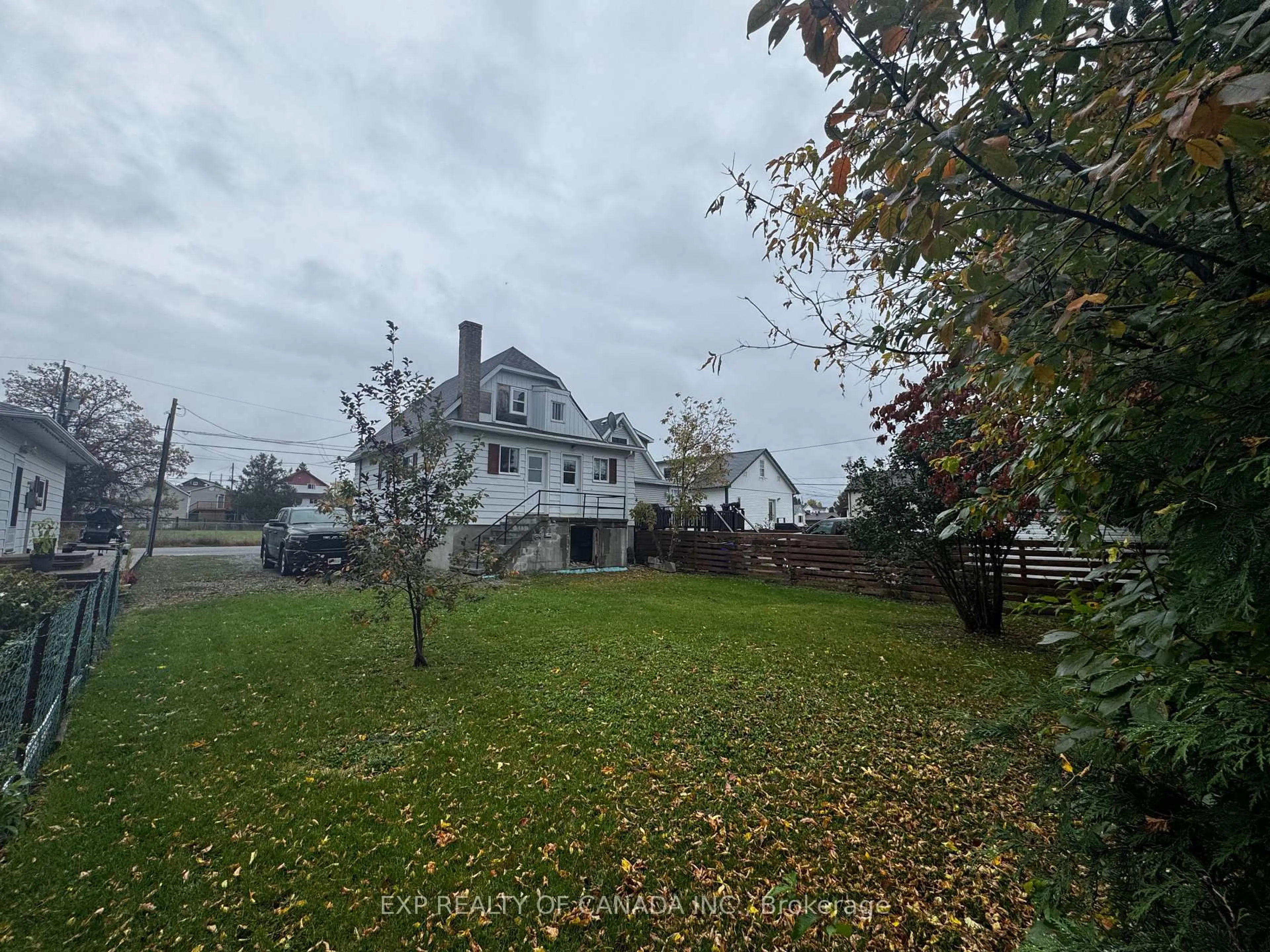 A pic from outside/outdoor area/front of a property/back of a property/a pic from drone, unknown for 515 Cedar St, Timmins Ontario P4N 2J2