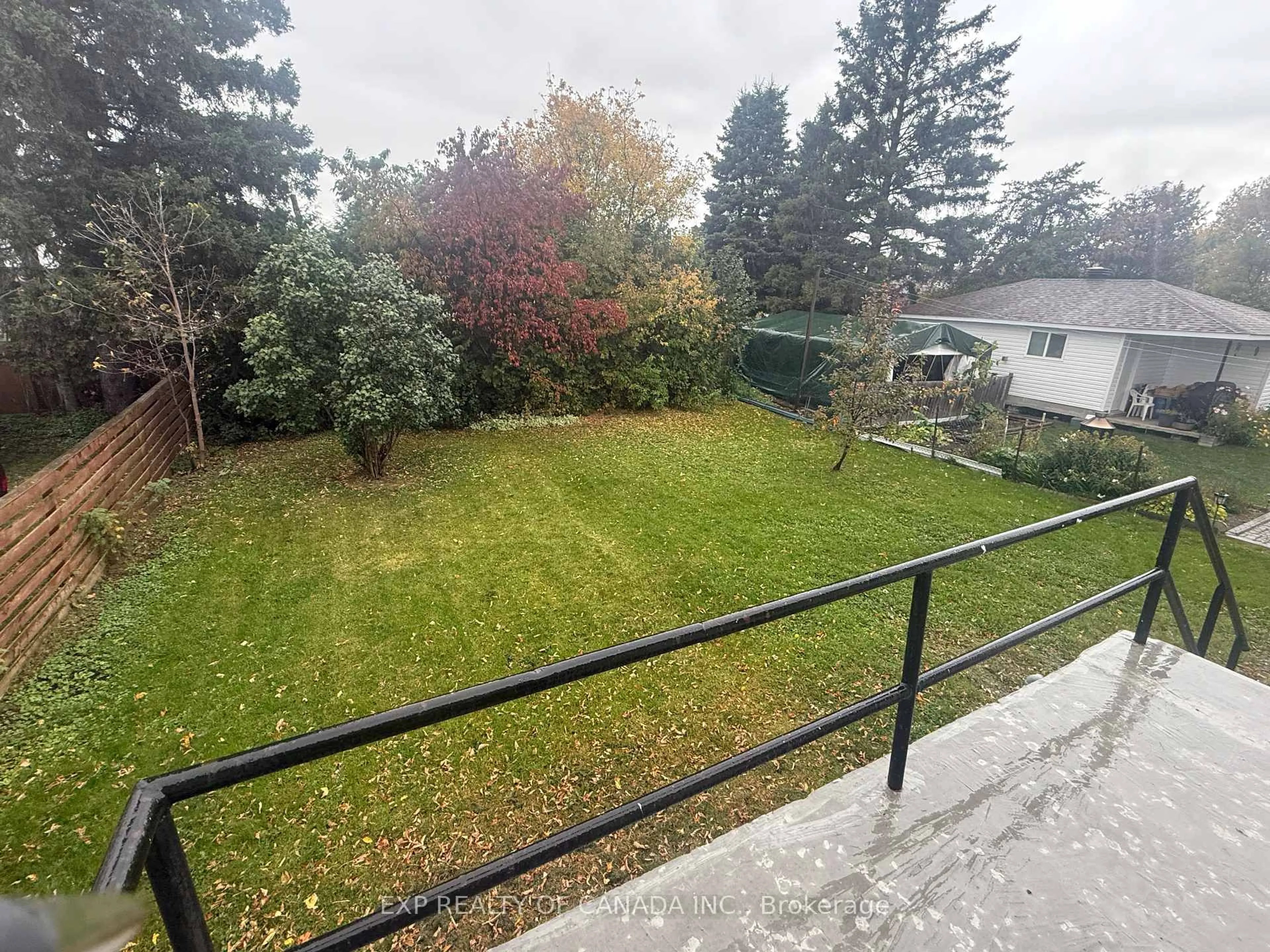A pic from outside/outdoor area/front of a property/back of a property/a pic from drone, unknown for 515 Cedar St, Timmins Ontario P4N 2J2