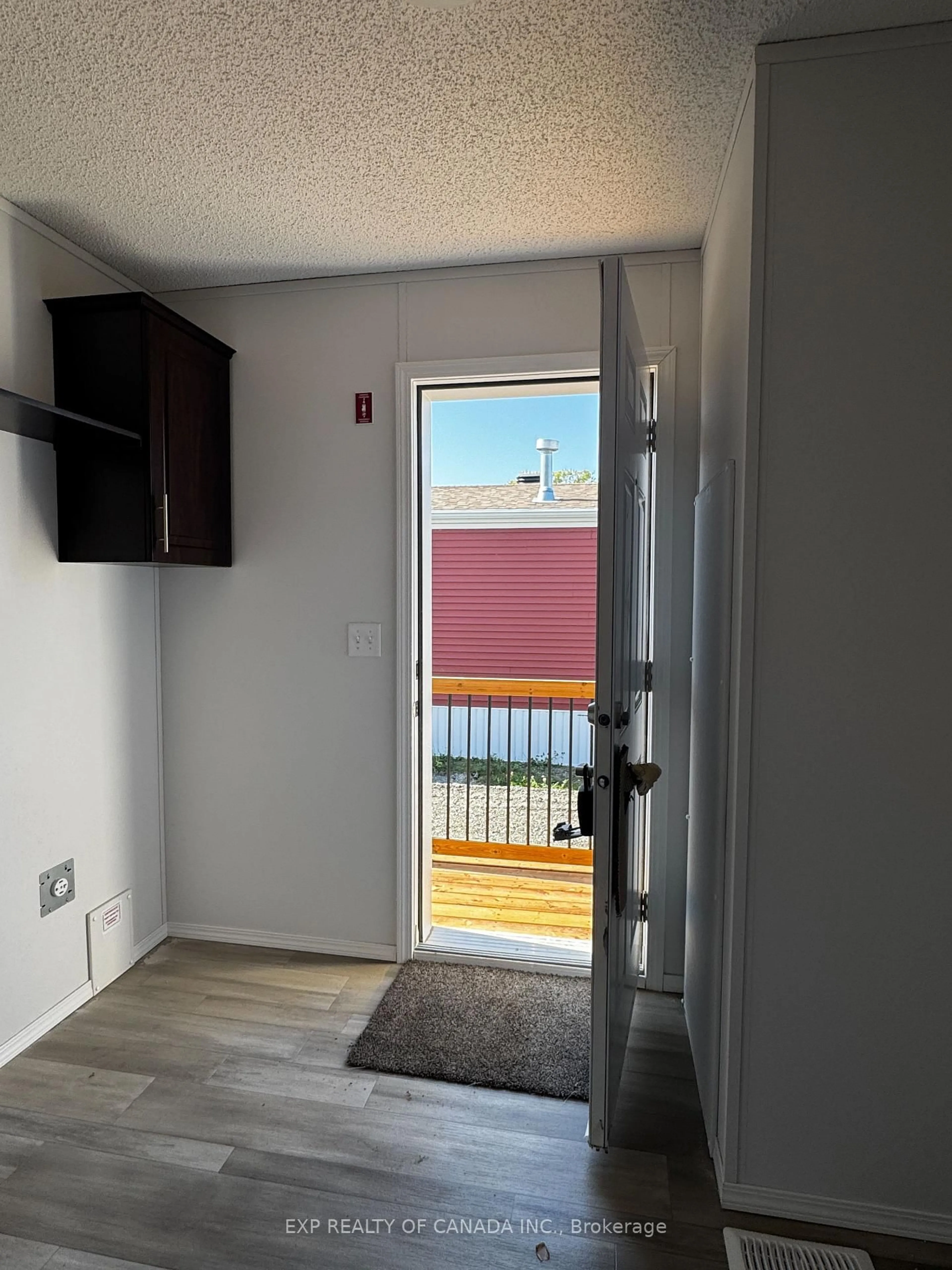 Indoor entryway for 201 Remi Cres, Timmins Ontario P4N 0C5