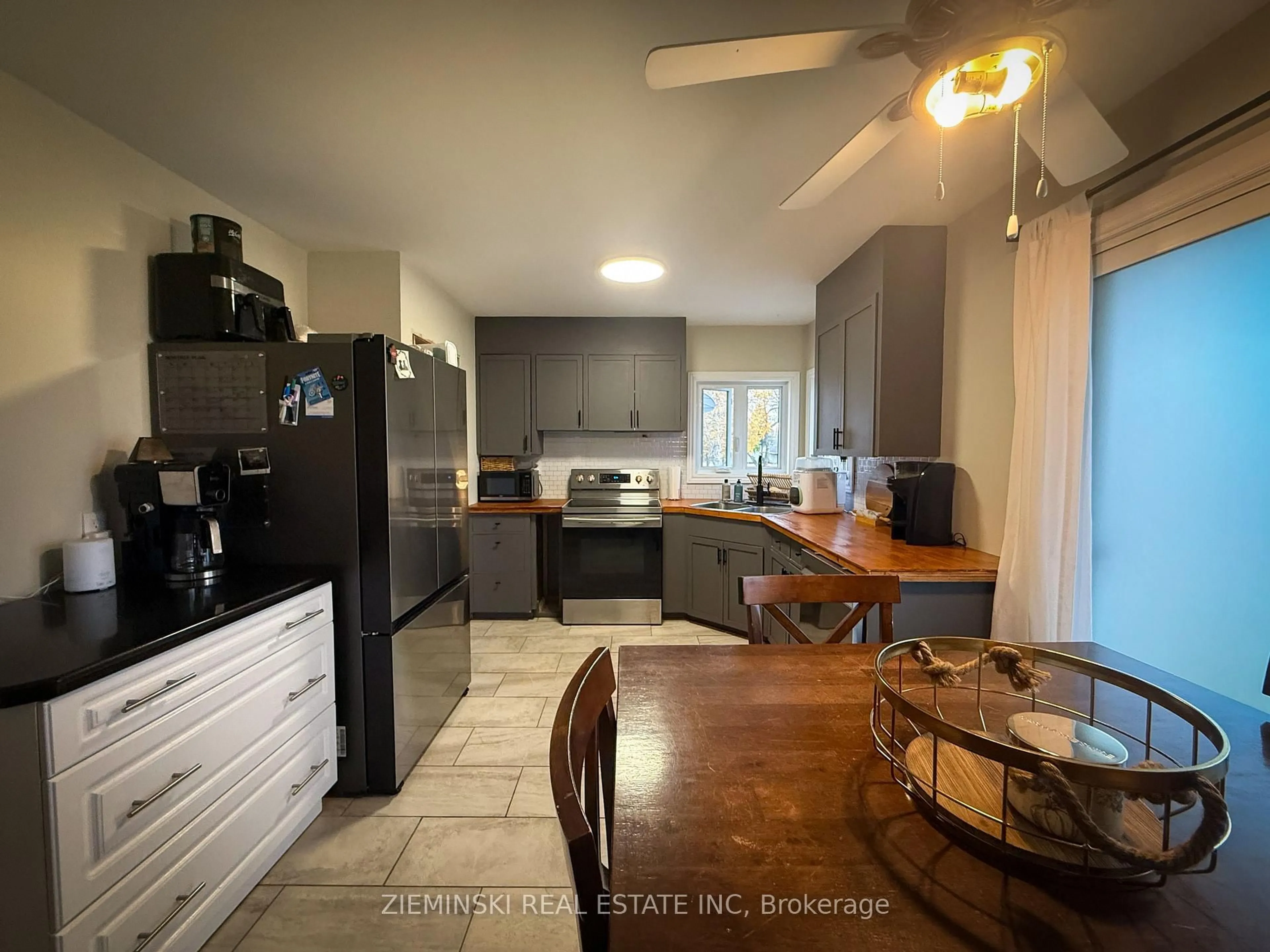 Open concept kitchen, unknown for 910 Victoria Rd, Iroquois Falls Ontario P0K 1G0