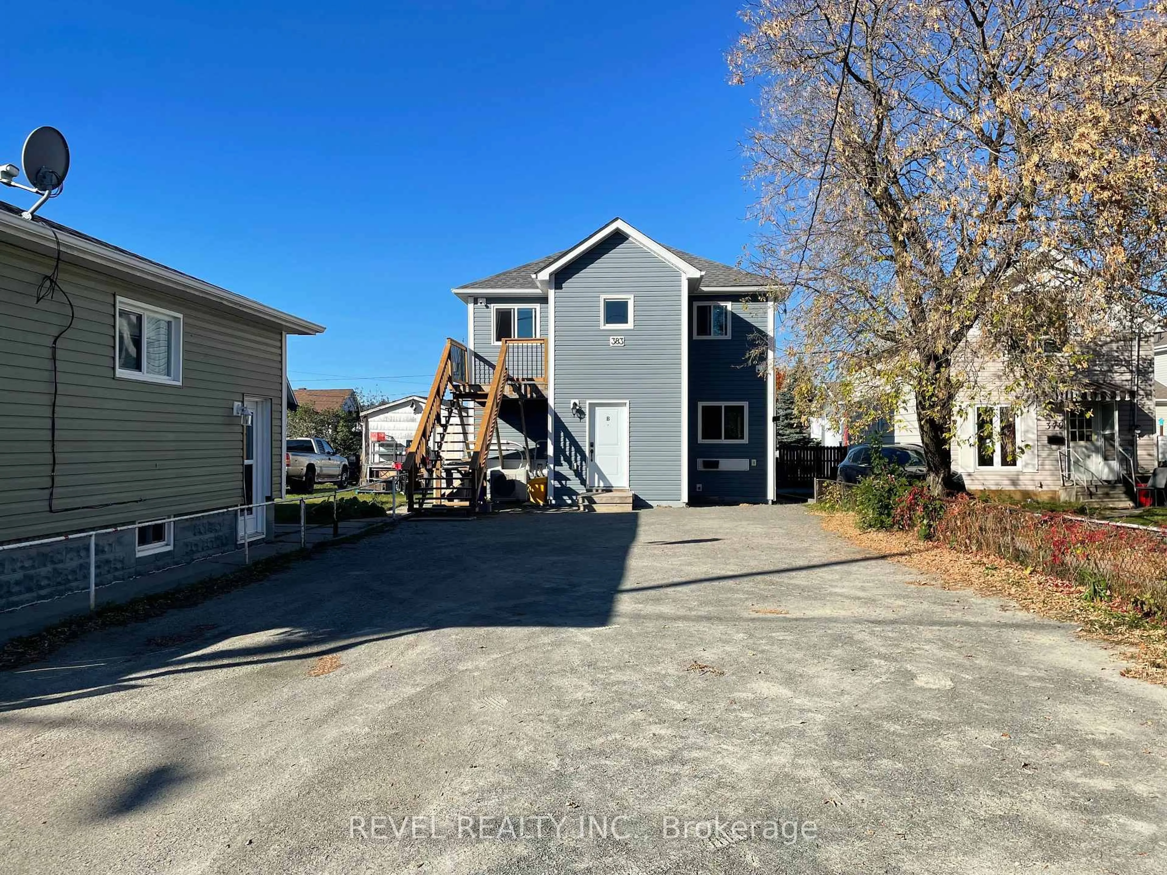 Home with vinyl exterior material, unknown for 383 Elm St, Timmins Ontario P4N 1X6