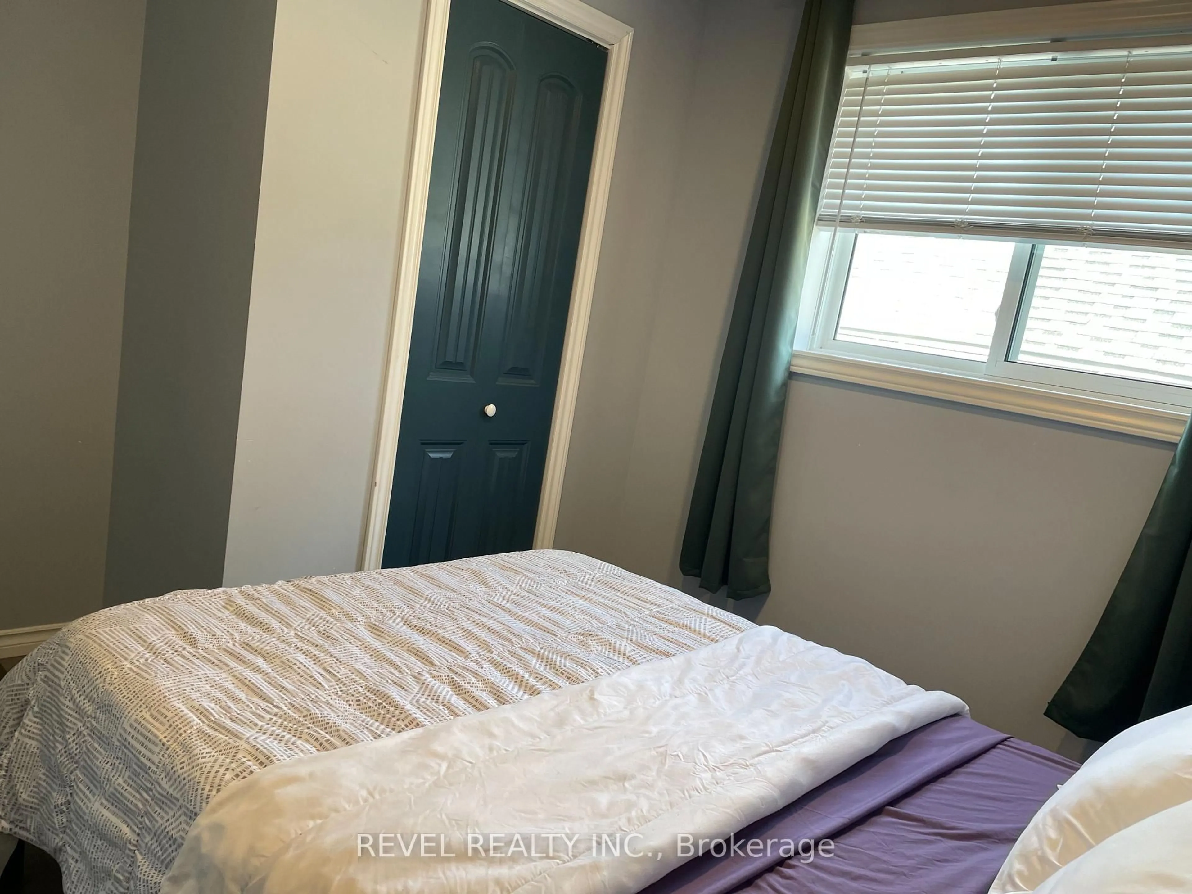 A pic of a room for 383 Elm St, Timmins Ontario P4N 1X6