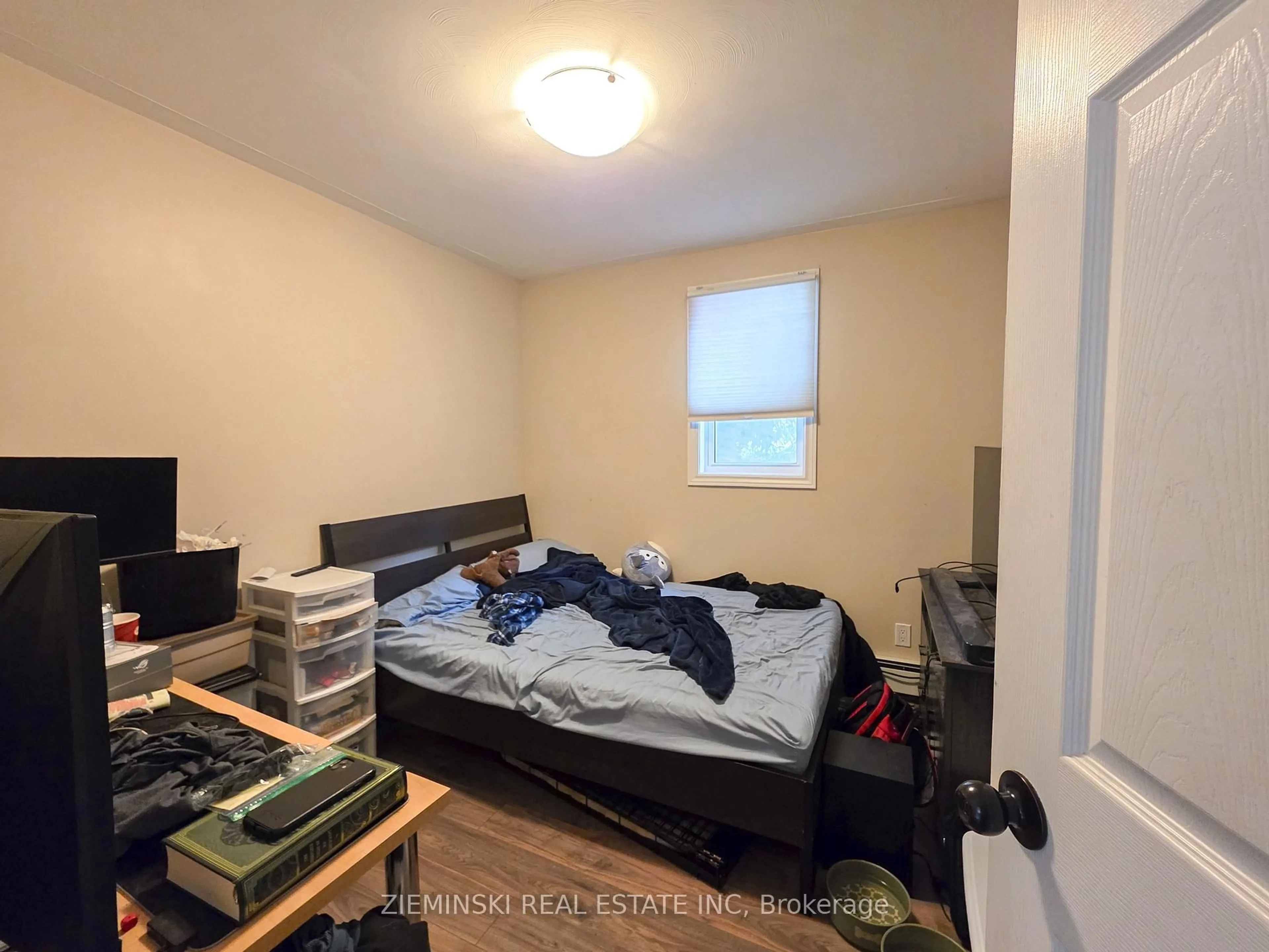 A pic of a room for 430 Toke St, Timmins Ontario P4N 6V8