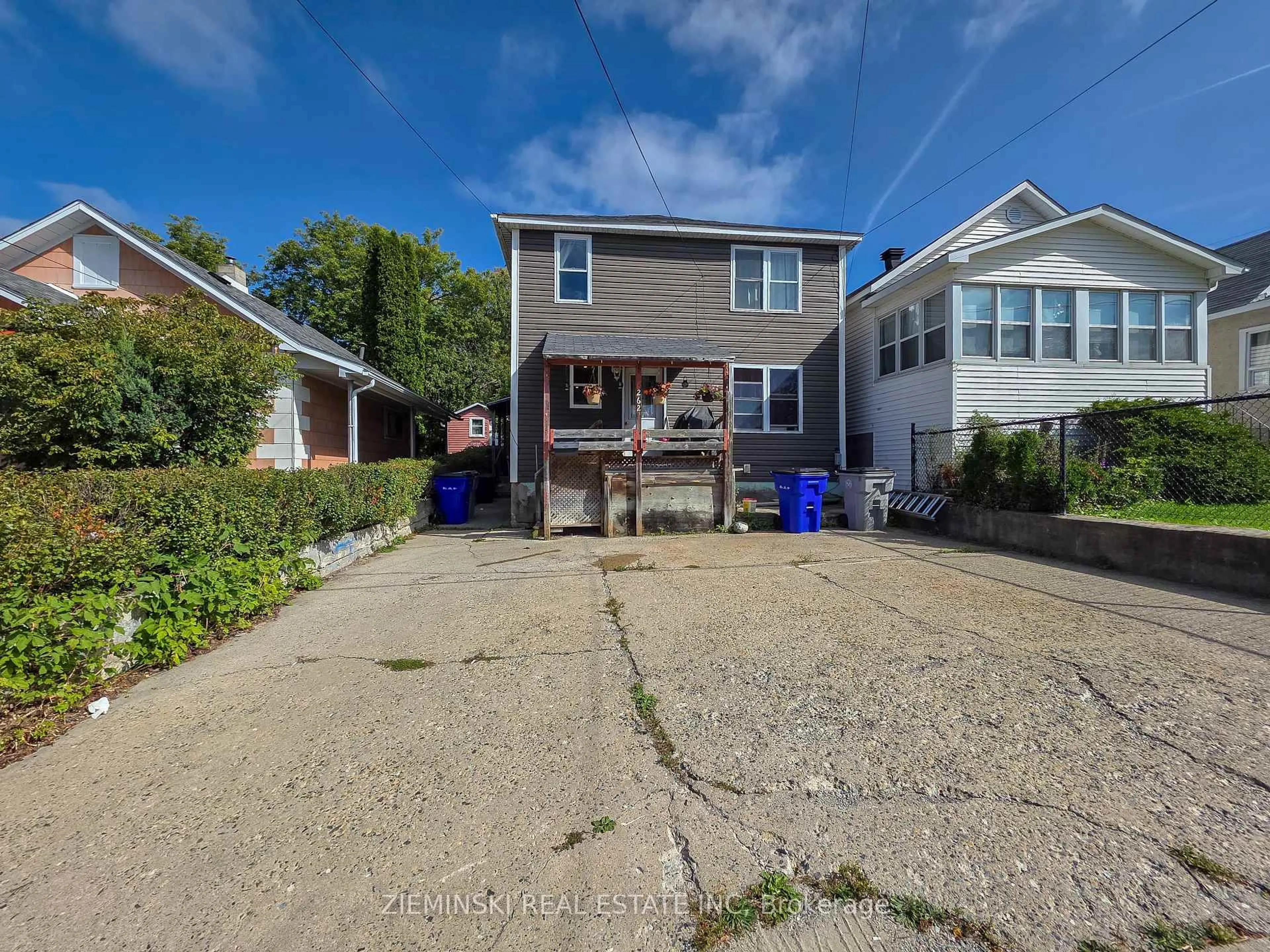 A pic from outside/outdoor area/front of a property/back of a property/a pic from drone, street for 262 - 264 Tamarack St, Timmins Ontario P4N 6R2