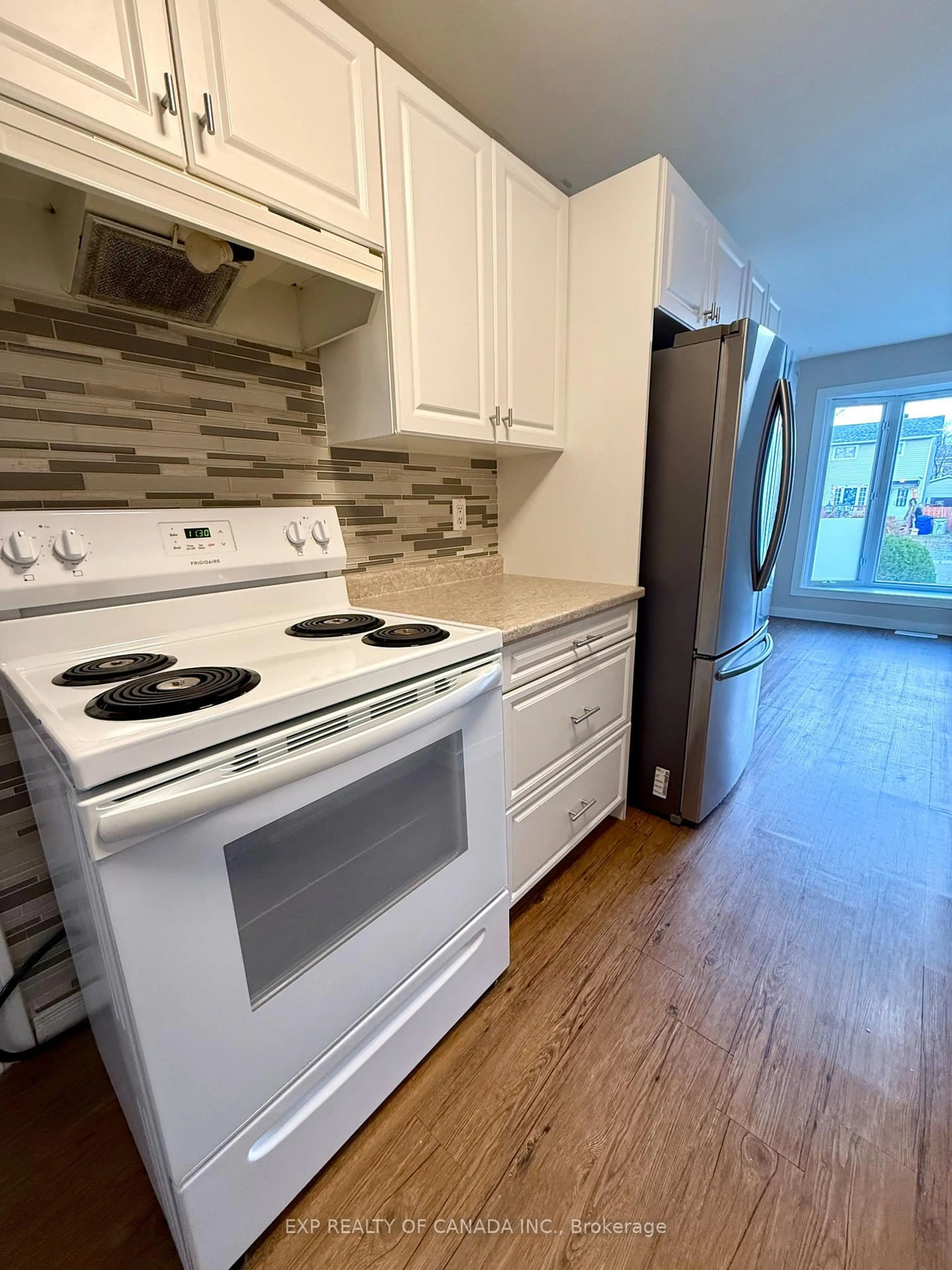 Standard kitchen, unknown for 549 Spooner Dr, Timmins Ontario P4N 4R6
