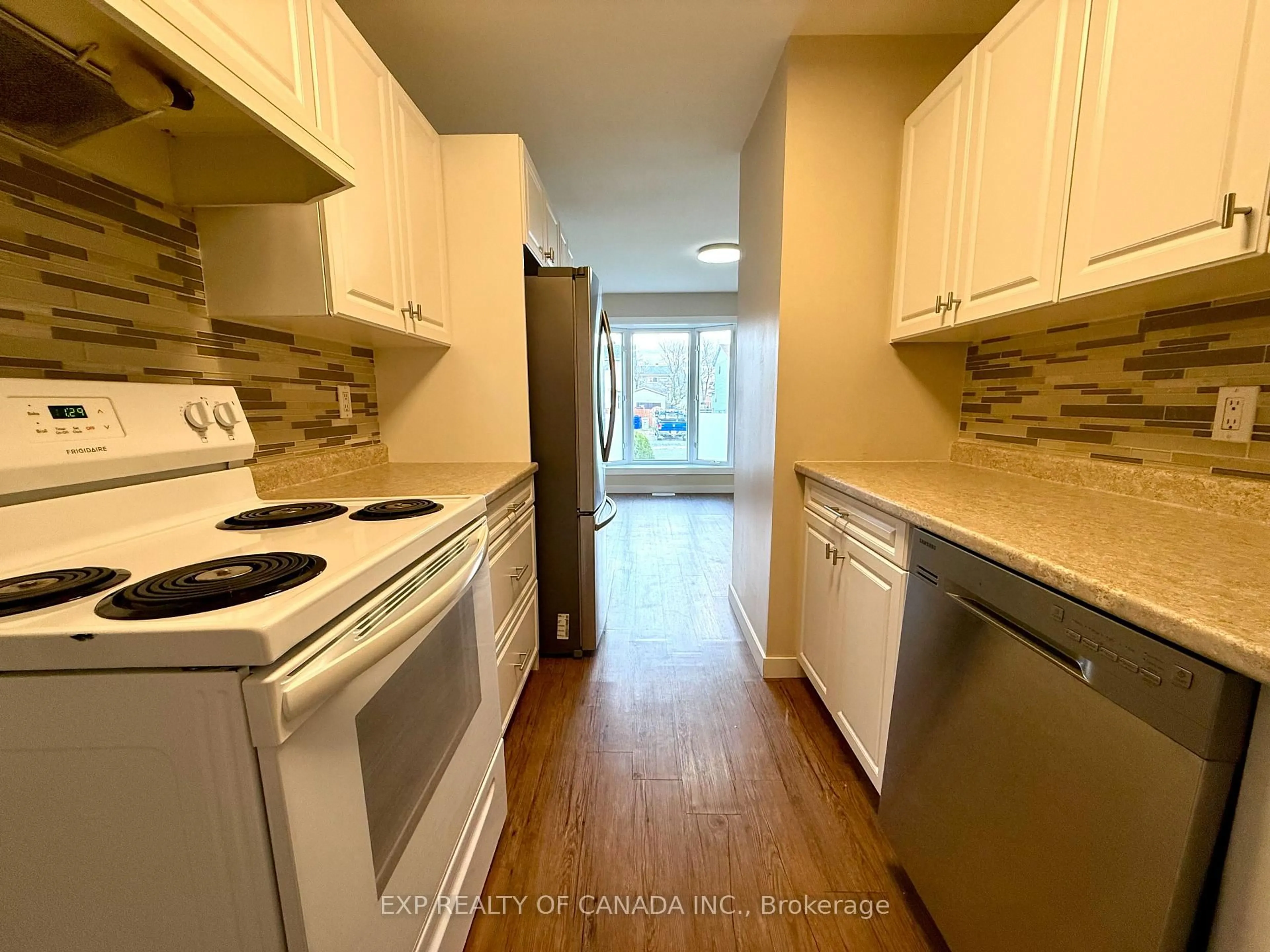 Standard kitchen, unknown for 549 Spooner Dr, Timmins Ontario P4N 4R6
