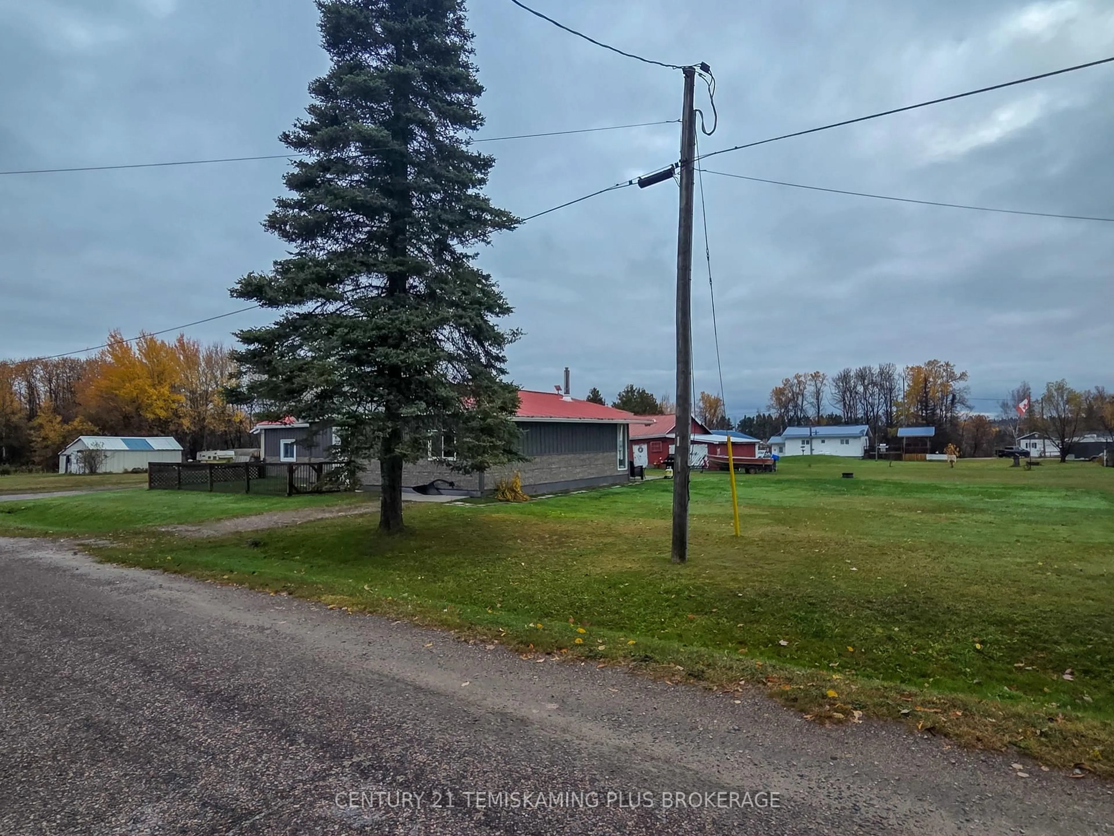 A pic from outside/outdoor area/front of a property/back of a property/a pic from drone, street for 28 Fifth St, Timiskaming Ontario P0J 1G0