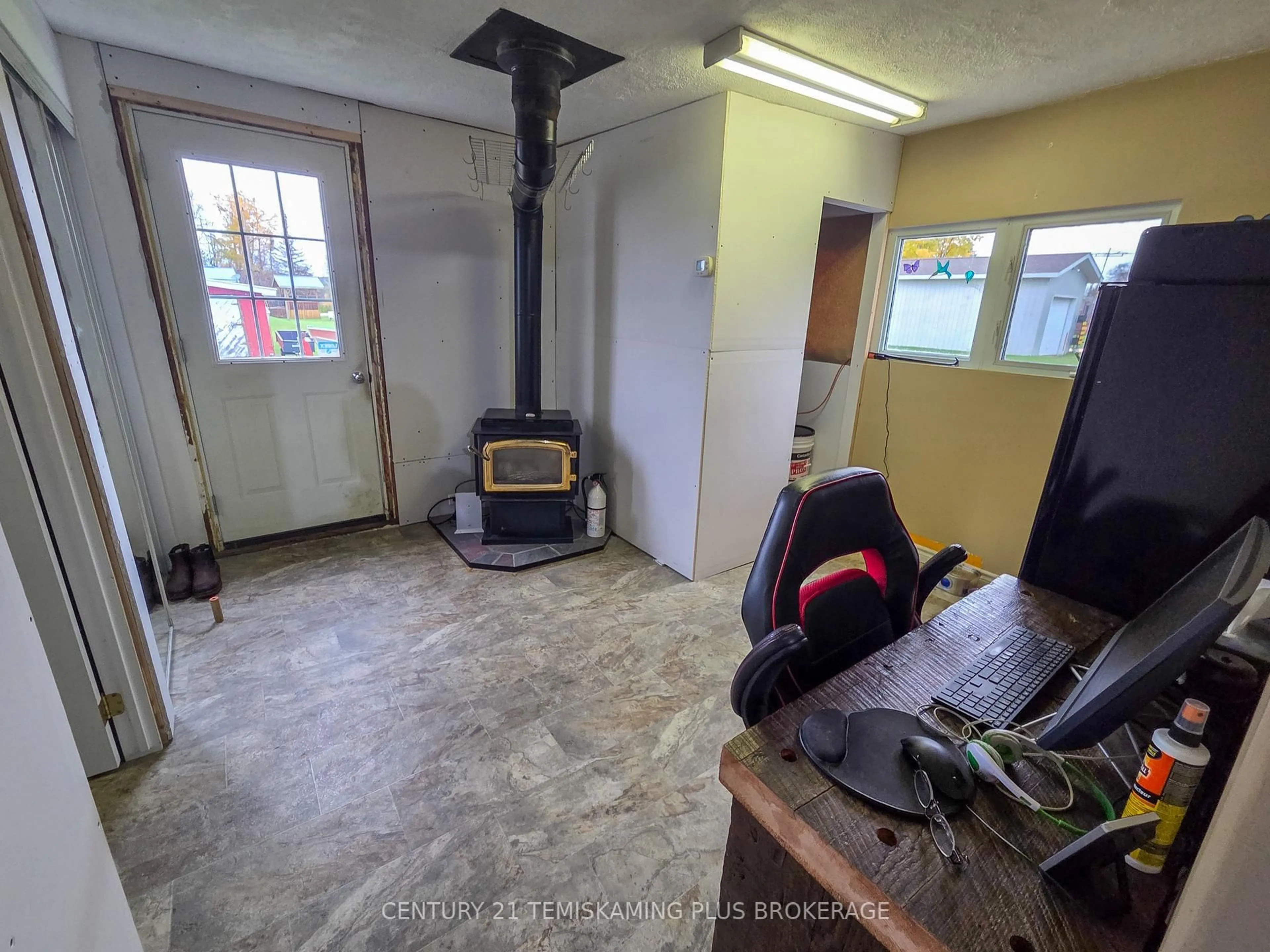 A pic of a room for 28 Fifth St, Timiskaming Ontario P0J 1G0