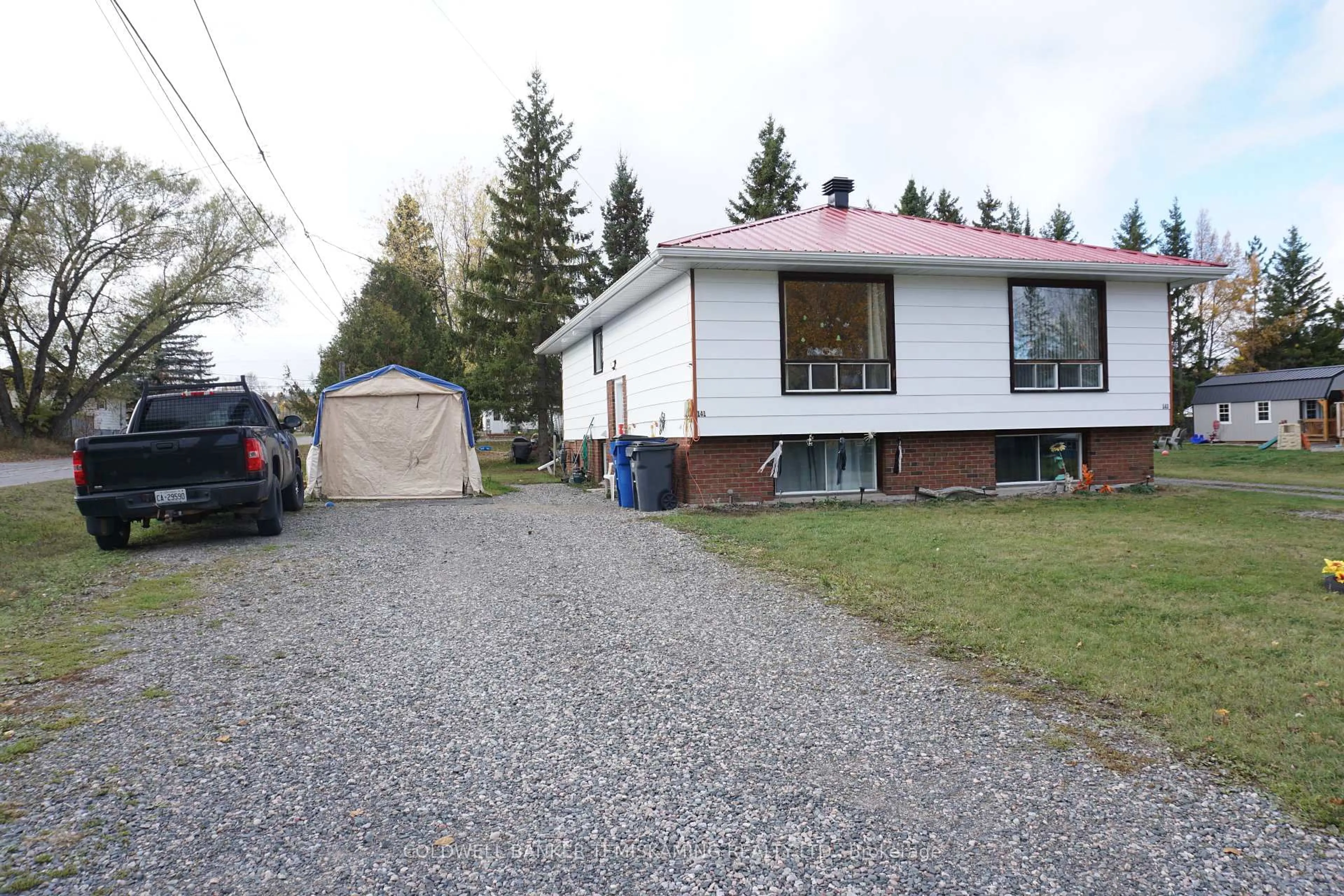 Unknown for 141-143 Station St, Temiskaming Shores Ontario P0J 1R0