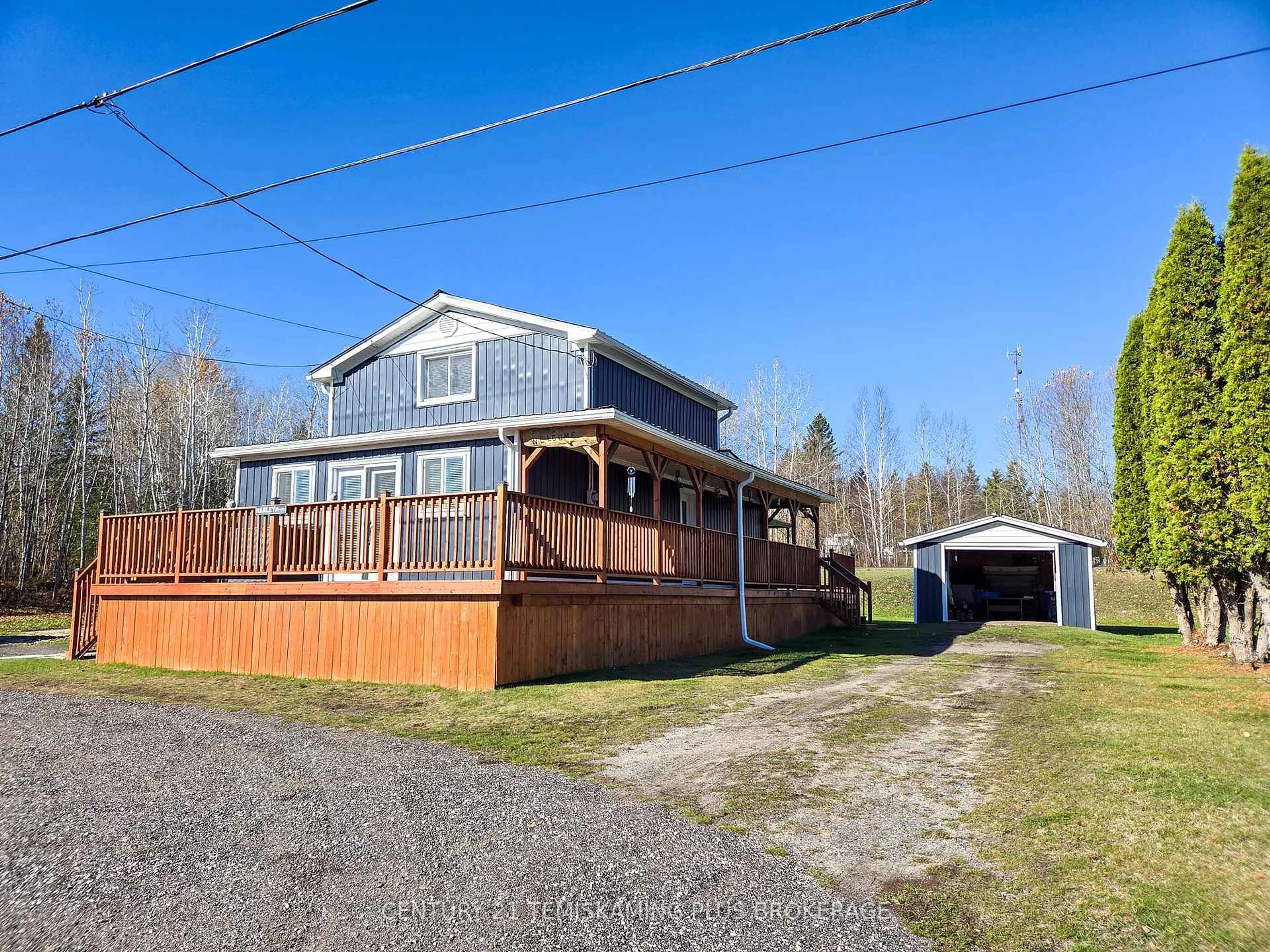 A pic from outside/outdoor area/front of a property/back of a property/a pic from drone, unknown for 374886 11B Highway, Cobalt Ontario P0J 1C0