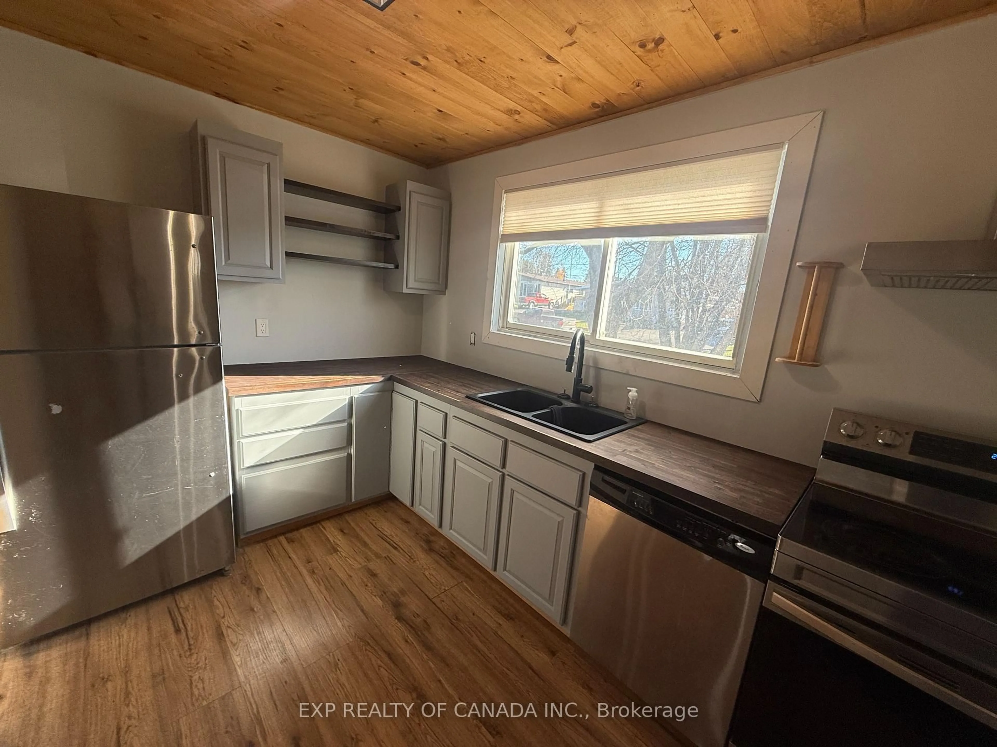 Unknown for 424 Louise Ave, Timmins Ontario P4N 7Y6