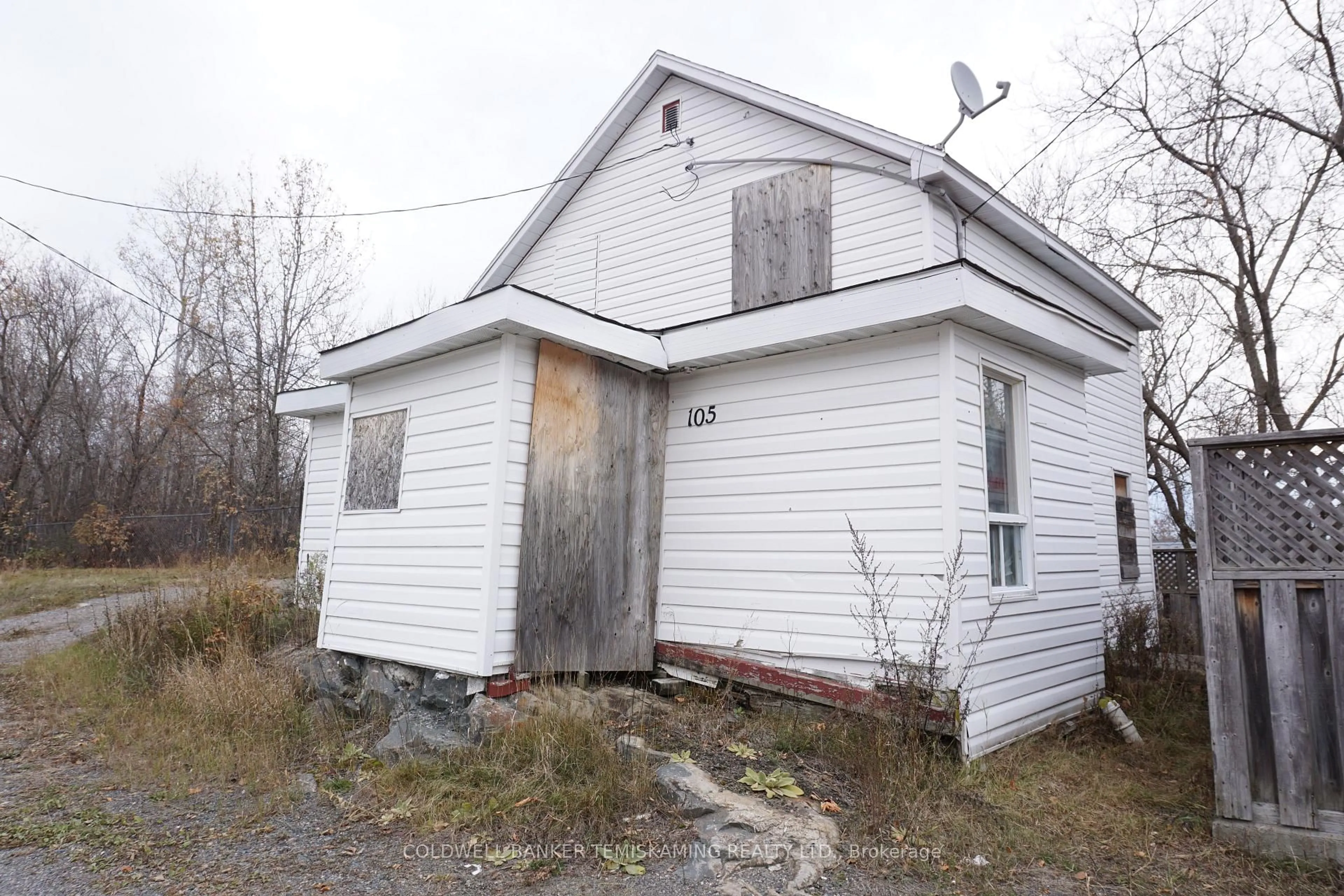 Shed for 105 Jamieson St, Cobalt Ontario P0J 1C0