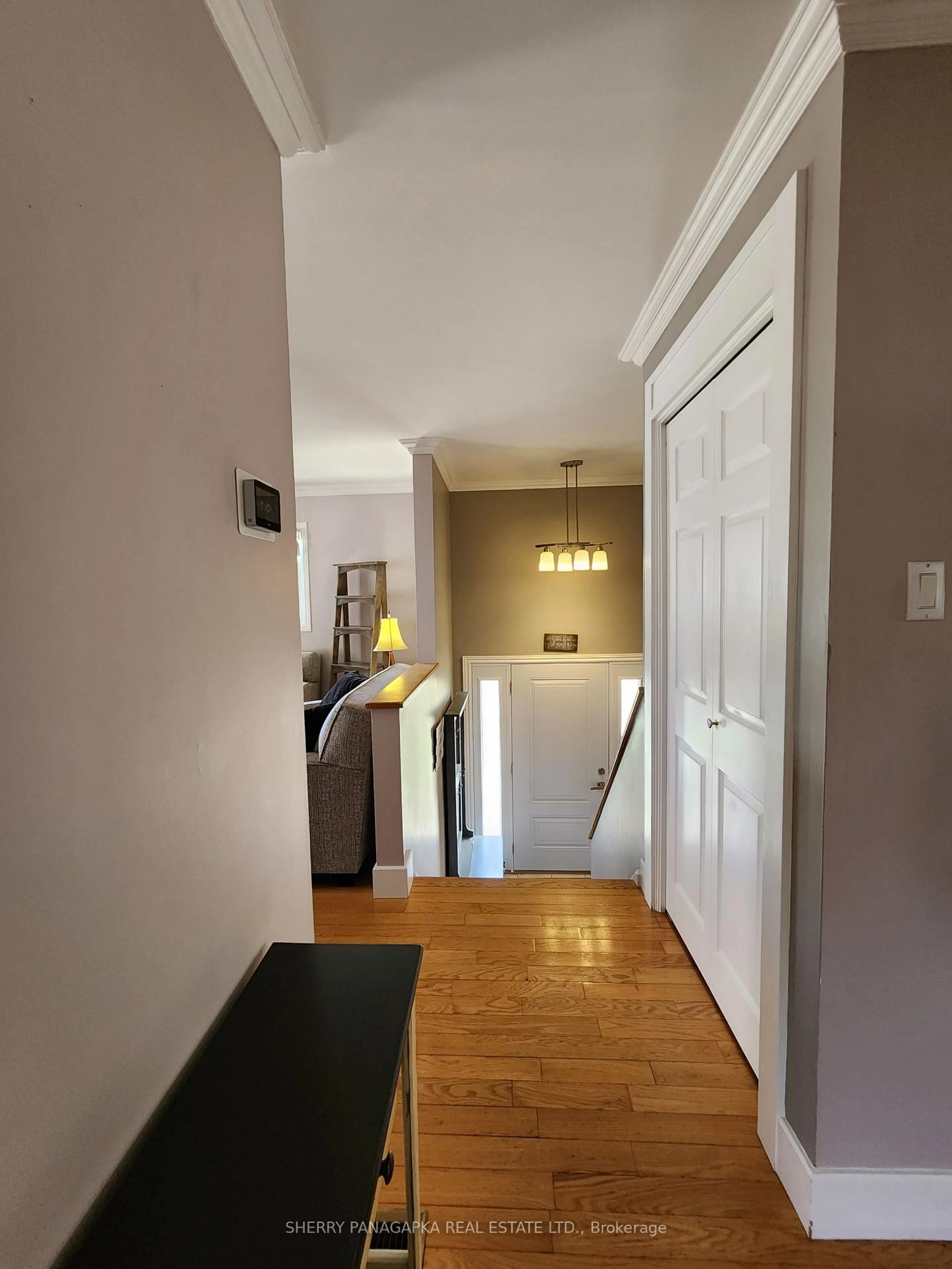 Indoor entryway for 3 McPhee Ave, Kirkland Lake Ontario P2N 1M1