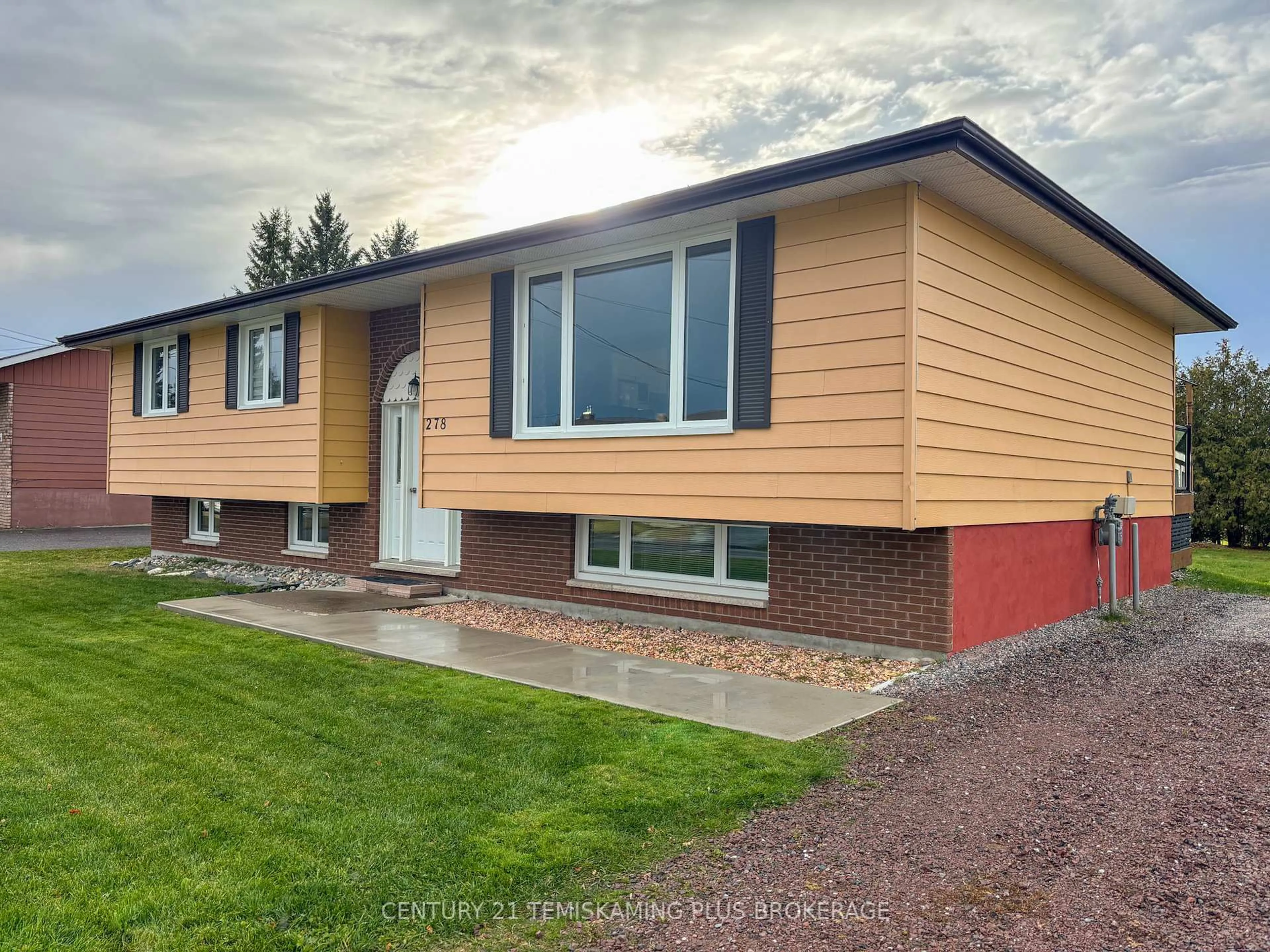 Home with vinyl exterior material, street for 278 Laurette St, Temiskaming Shores Ontario P0J 1P0