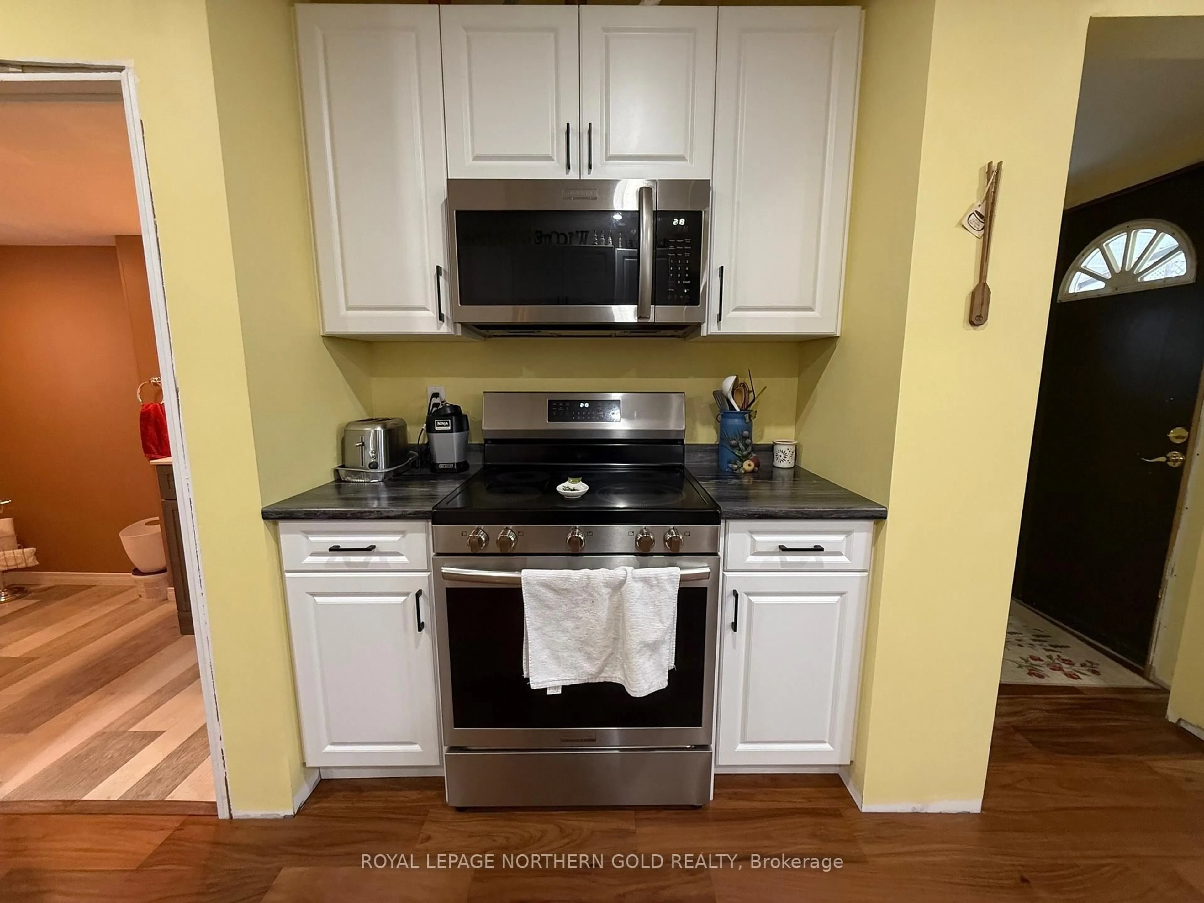 Standard kitchen, unknown for 51 LEBEL Ave, Kirkland Lake Ontario P2N 2Y8