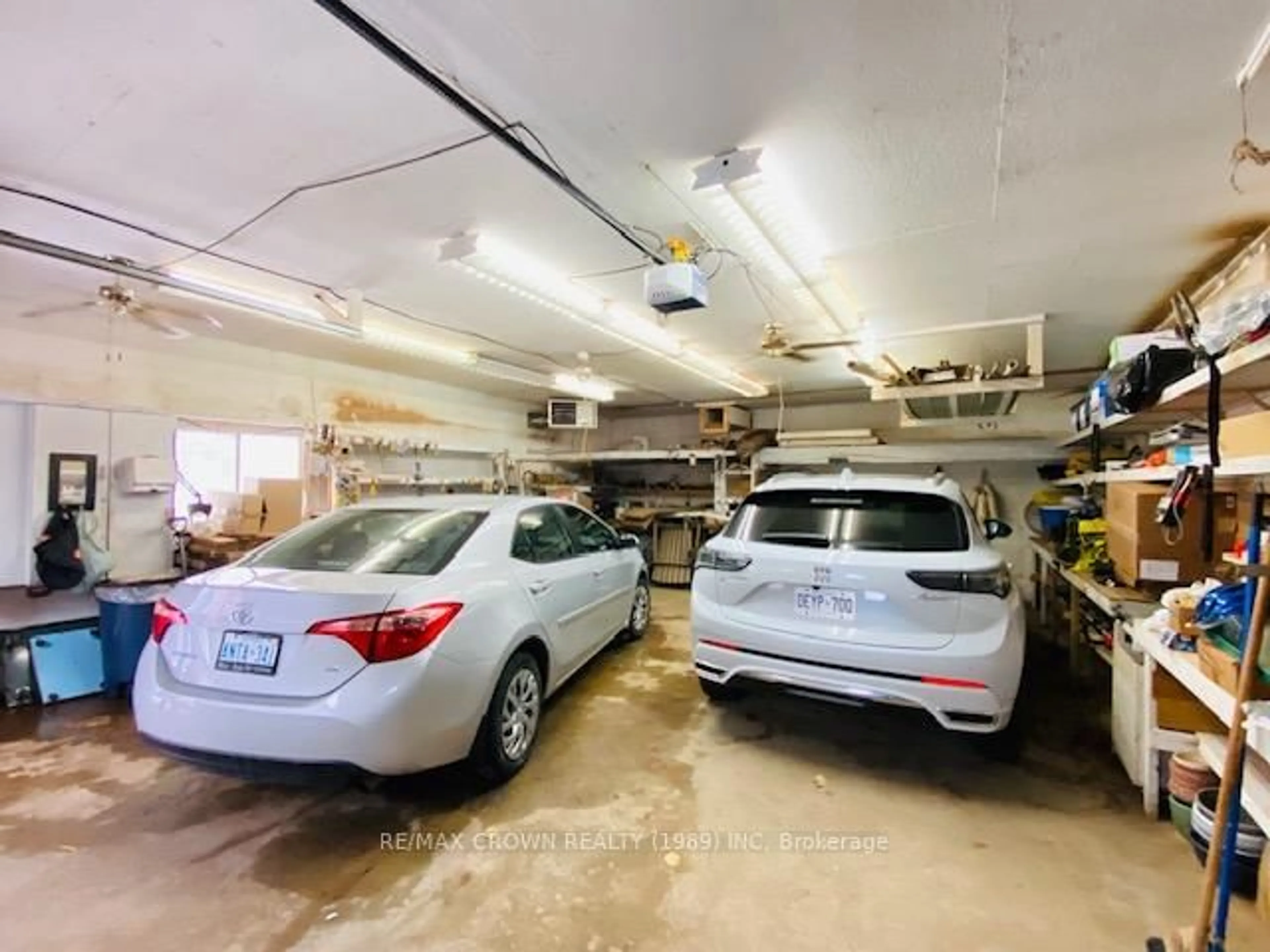 Indoor garage for 7 De L'etang Blvd, Kapuskasing Ontario P5N 2M4