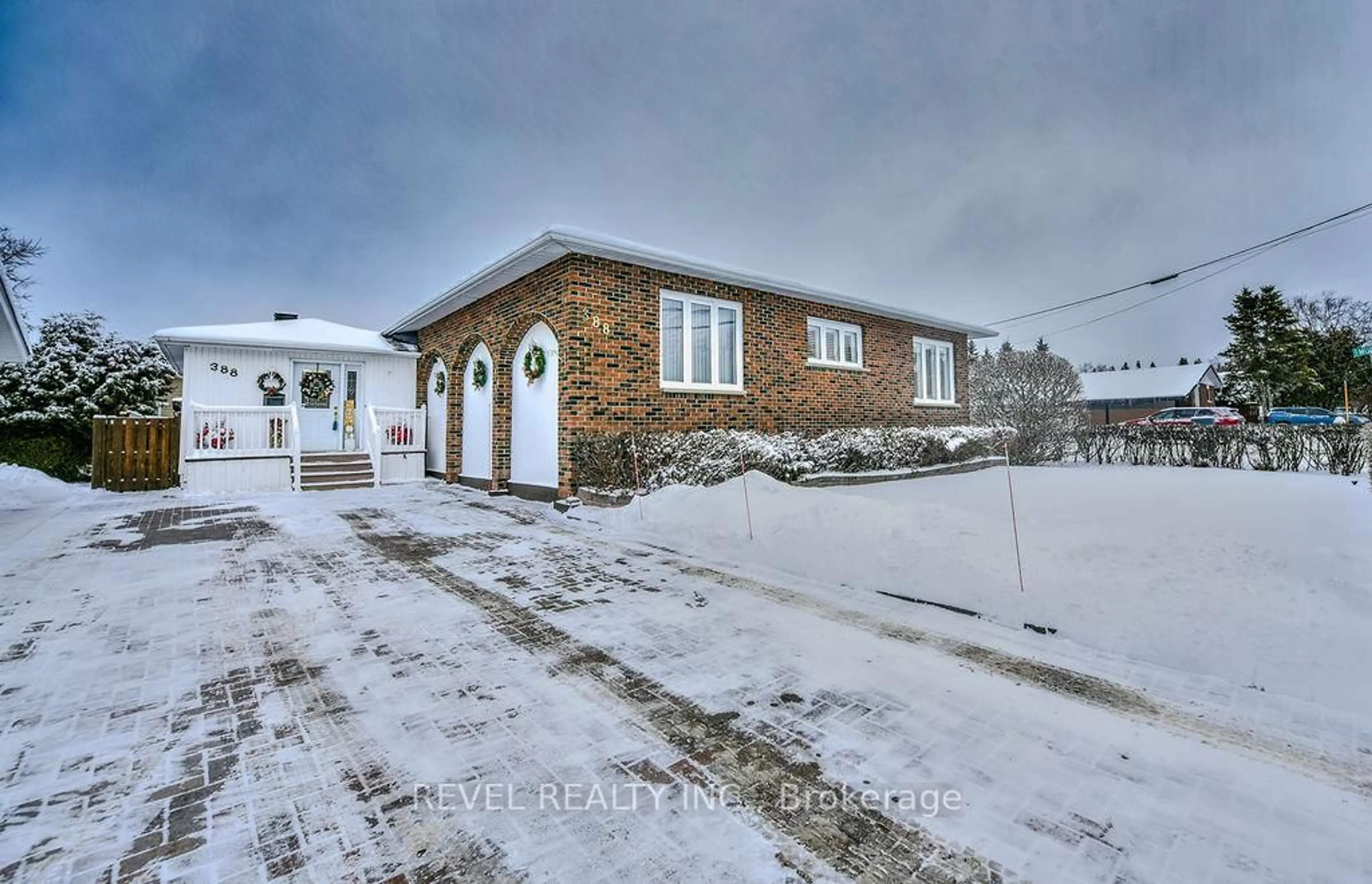 A pic from outside/outdoor area/front of a property/back of a property/a pic from drone, street for 388 Ross Ave, Timmins Ontario P4N 5X3