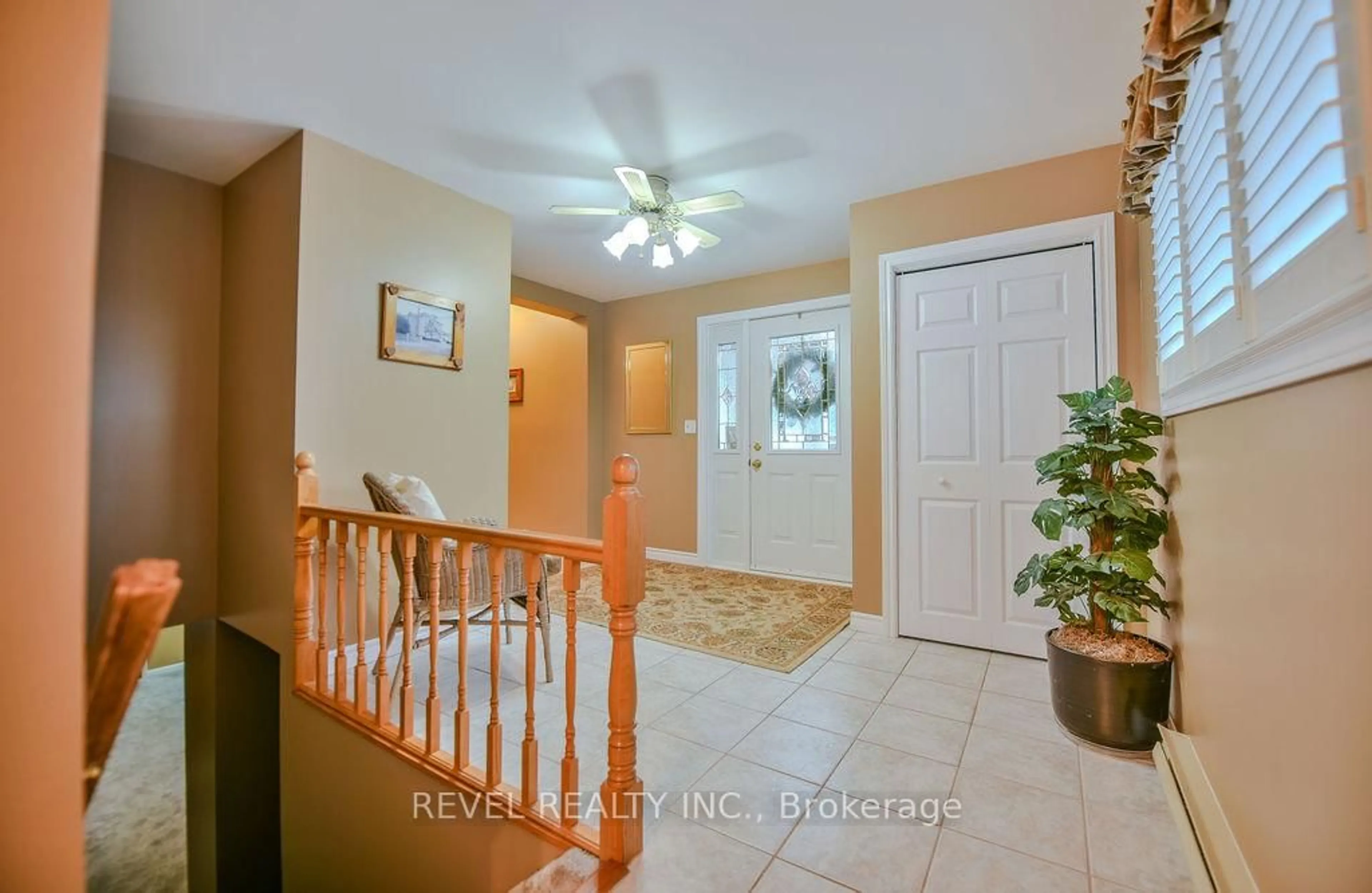 Indoor entryway for 388 Ross Ave, Timmins Ontario P4N 5X3