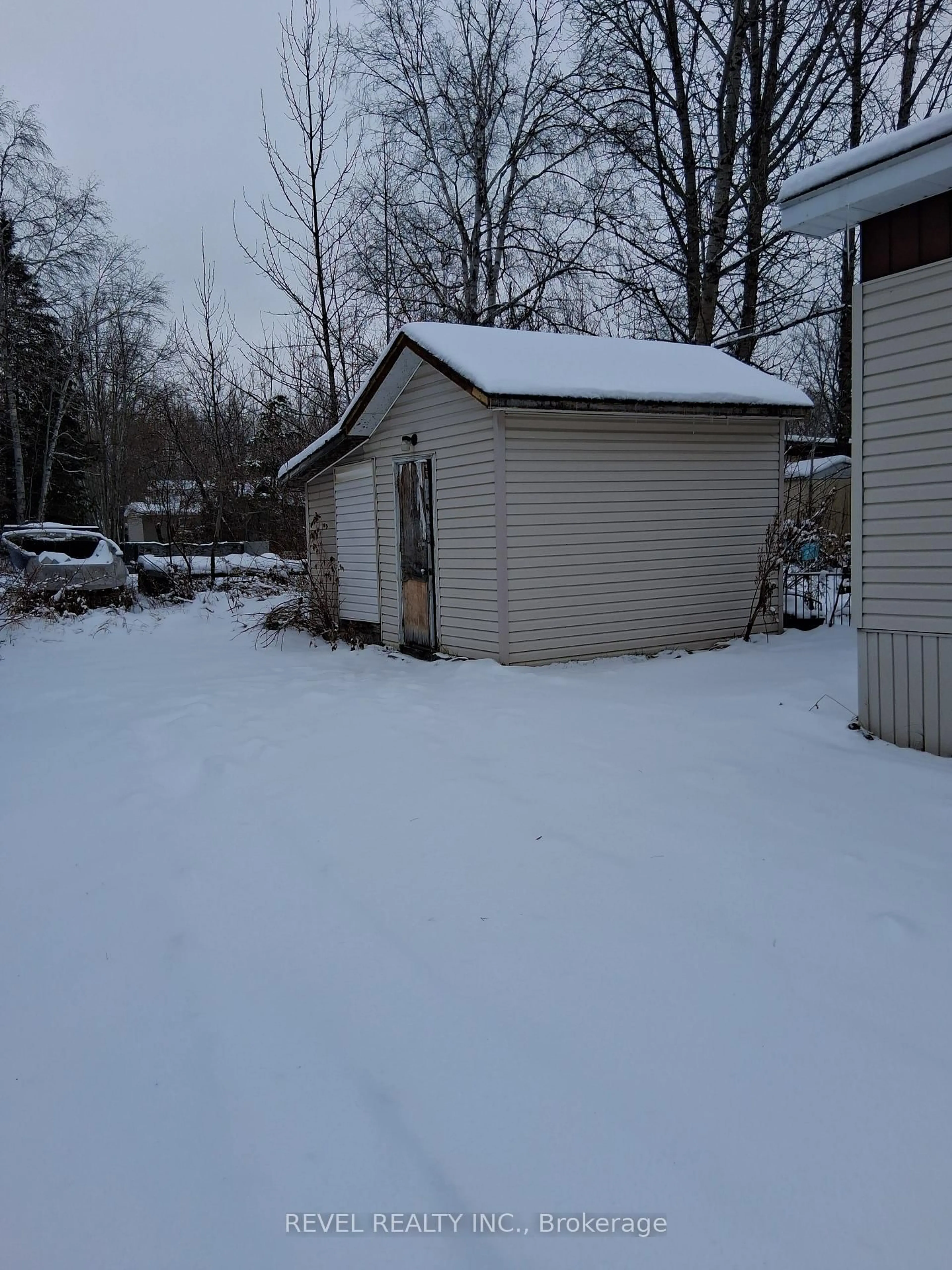 Shed for 14 Bunker Ave, Timmins Ontario P4N 0E1
