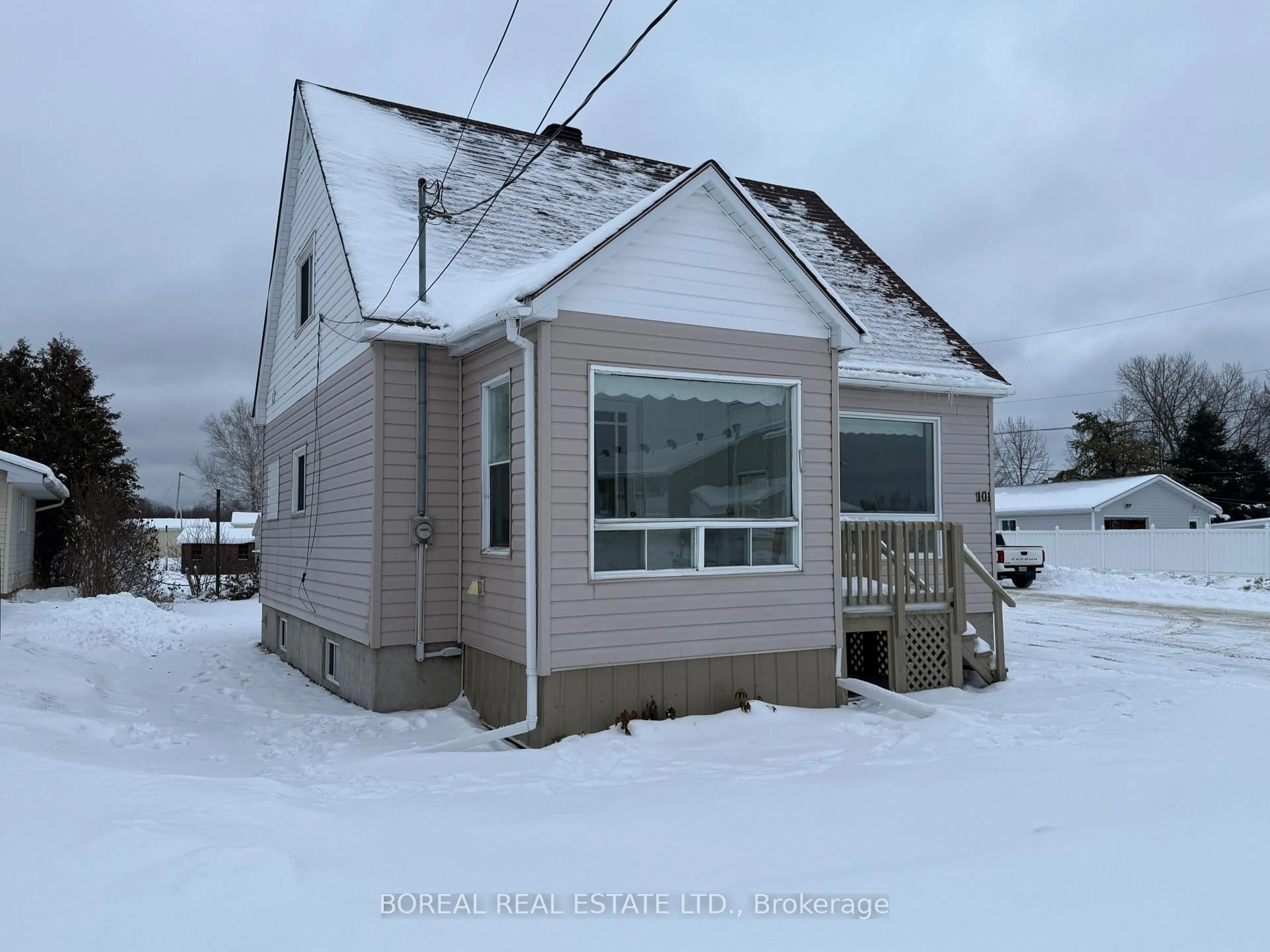 Unknown for 101 Ross Rd, Smooth Rock Falls Ontario P0L 2B0