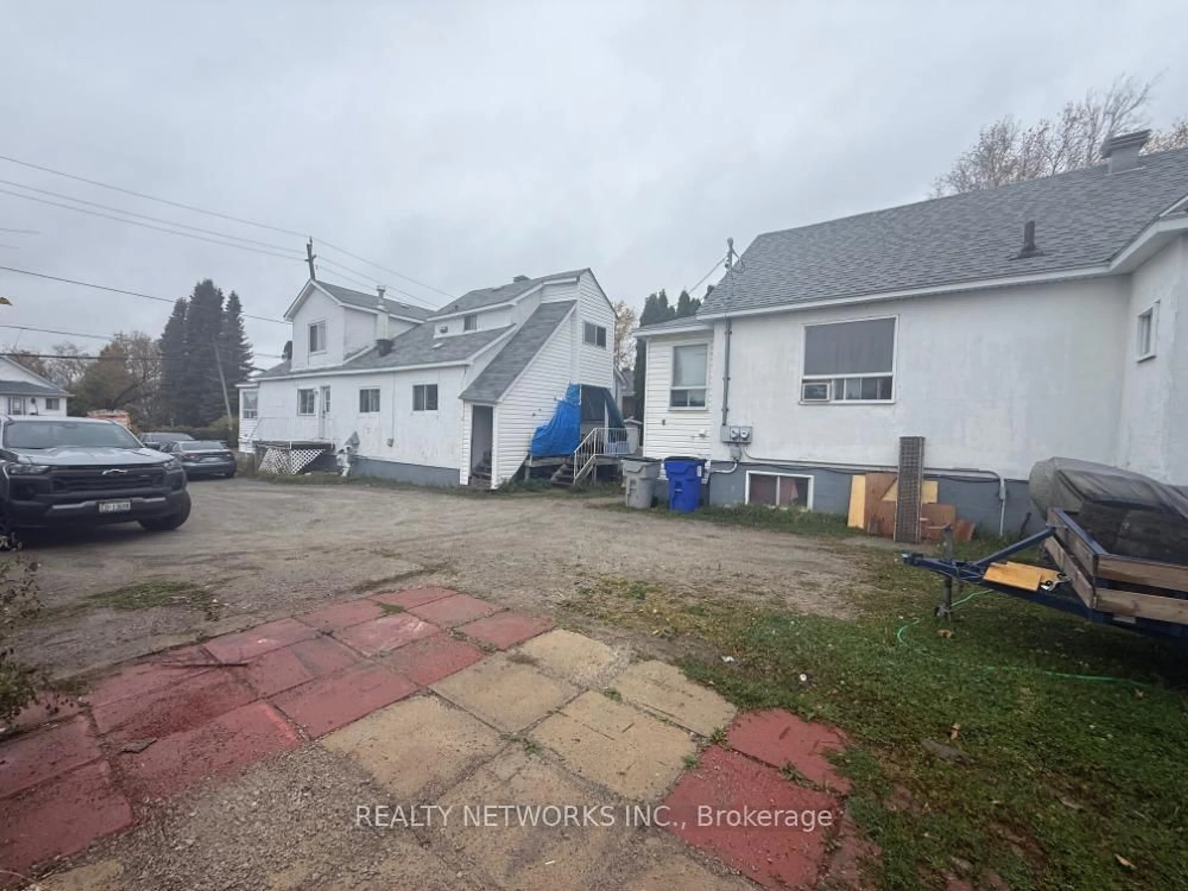 A pic from outside/outdoor area/front of a property/back of a property/a pic from drone, street for 326 Maple St, Timmins Ontario P4N 6C3